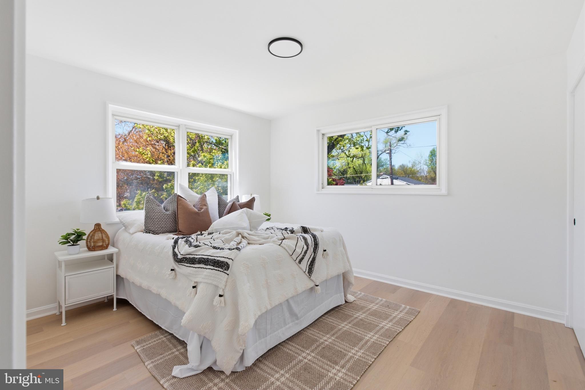 GREENWOOD KNOLLS - Residential