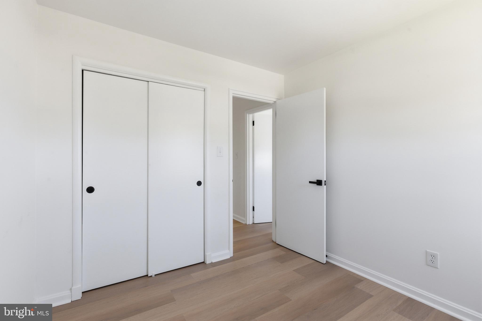 GREENWOOD KNOLLS - Residential