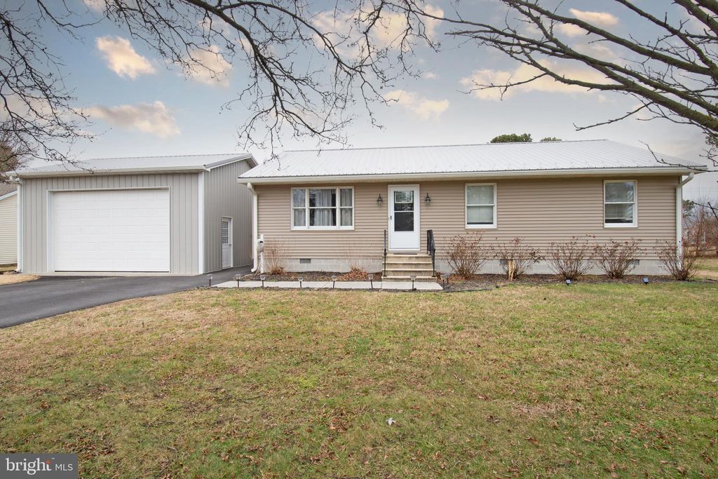 Photo of 611 Evans Drive, MILFORD, DE 19963 (MLS # DESU2103520)