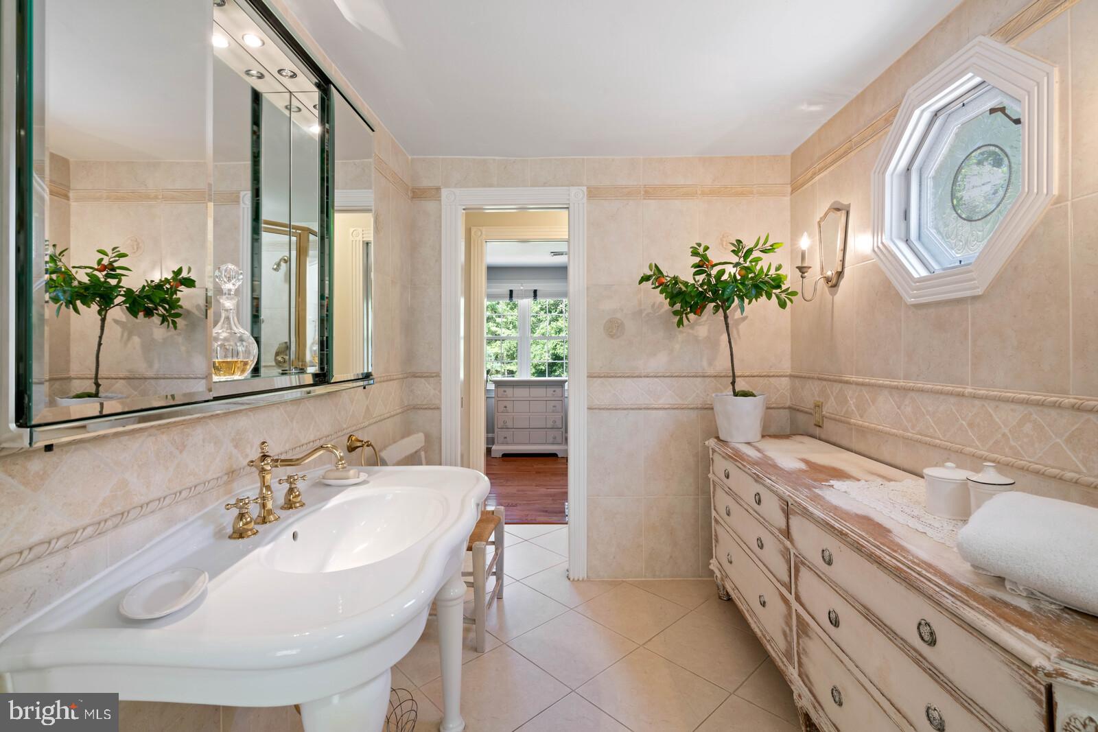 GAILA WOODS - Residential