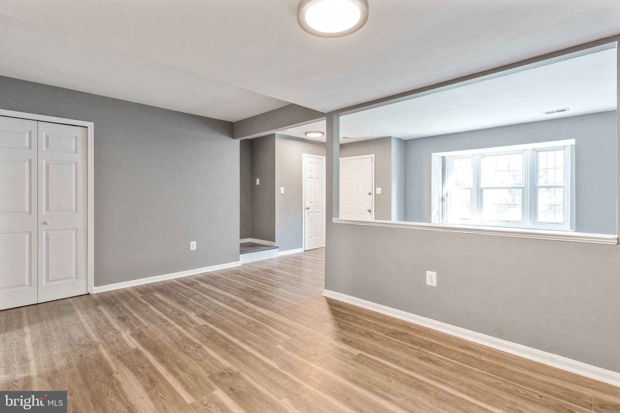 ST CHARLES SUB - HAMPSHIRE - Residential Lease