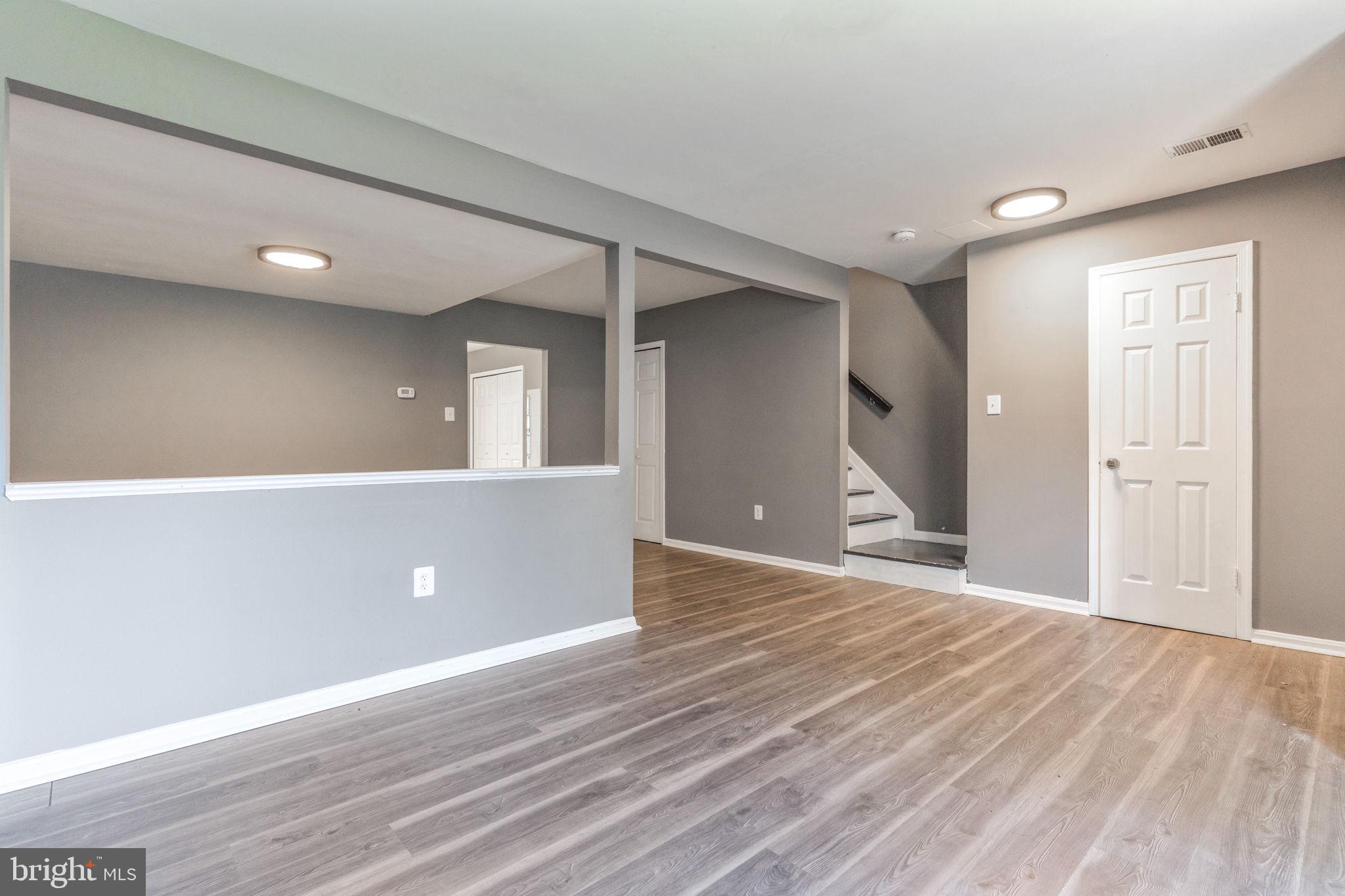 ST CHARLES SUB - HAMPSHIRE - Residential Lease