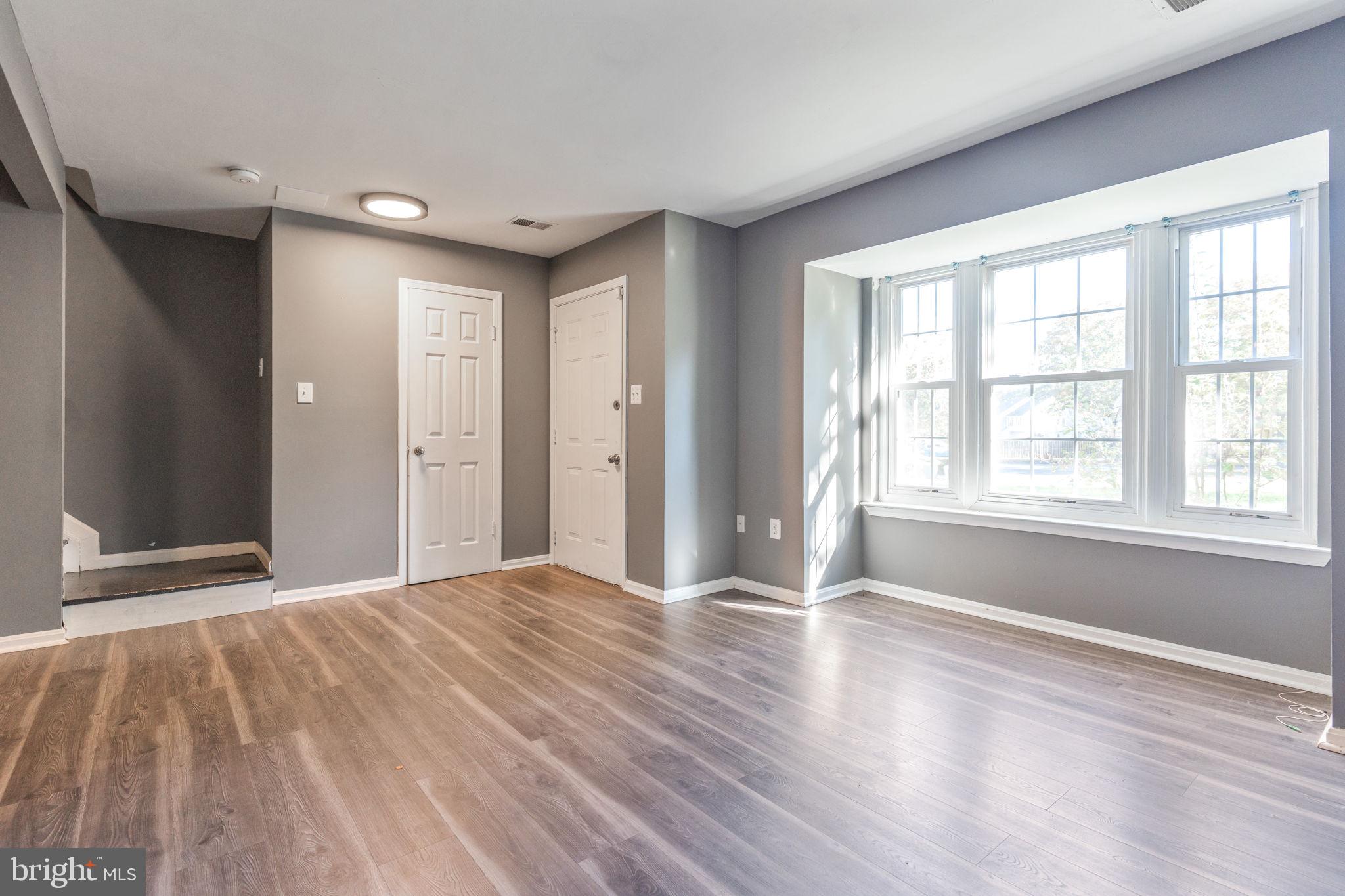 ST CHARLES SUB - HAMPSHIRE - Residential Lease