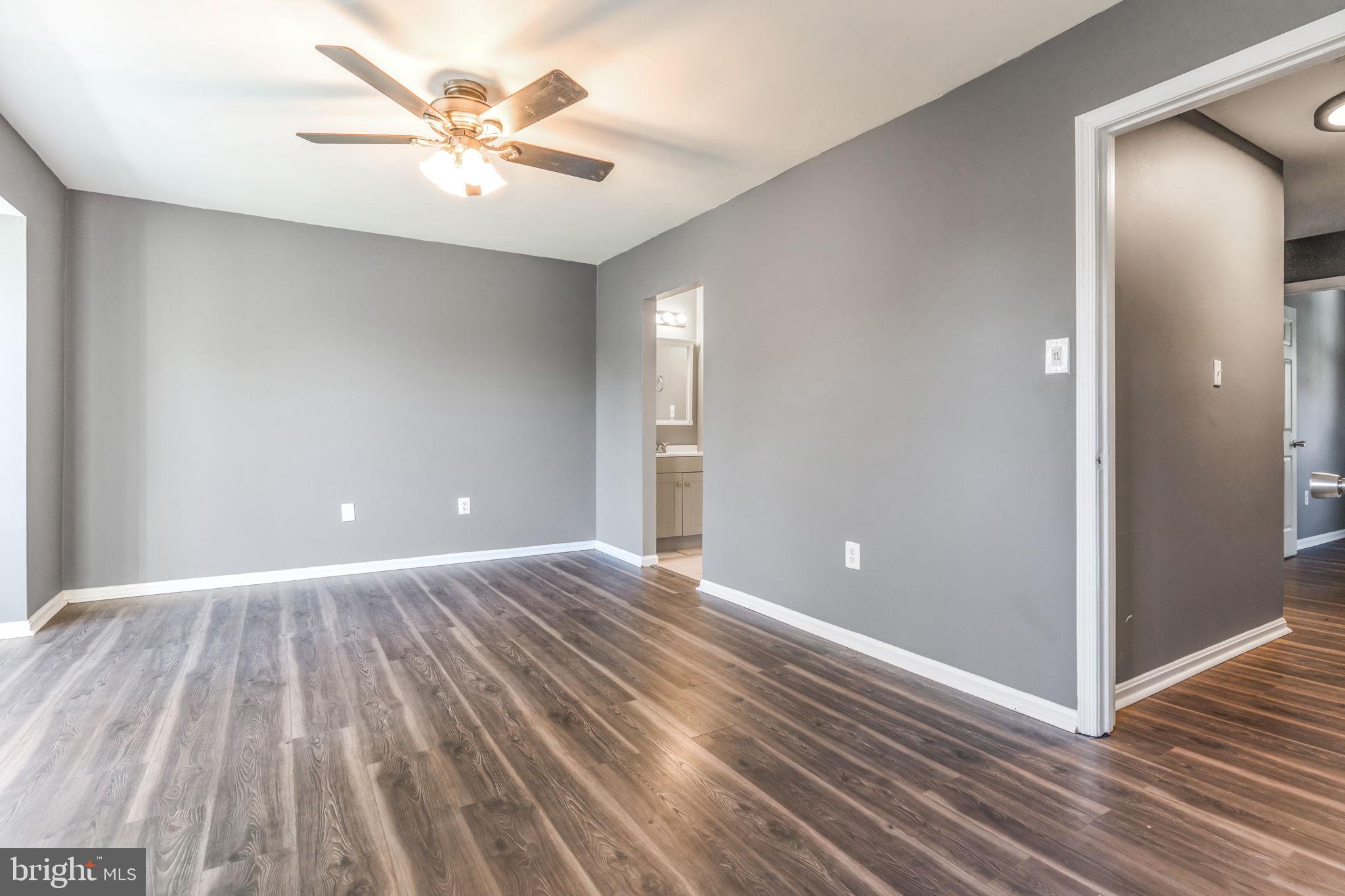 ST CHARLES SUB - HAMPSHIRE - Residential Lease