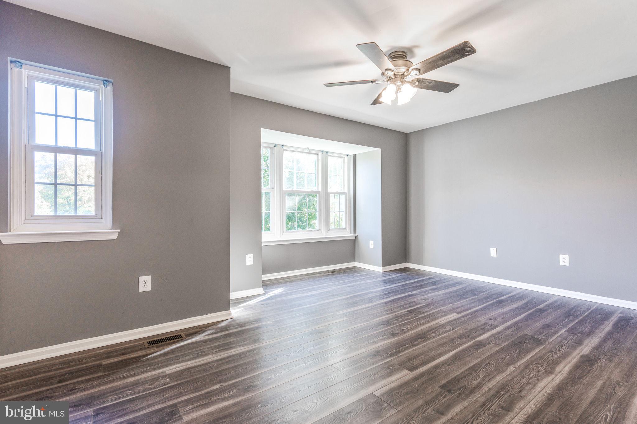 ST CHARLES SUB - HAMPSHIRE - Residential Lease