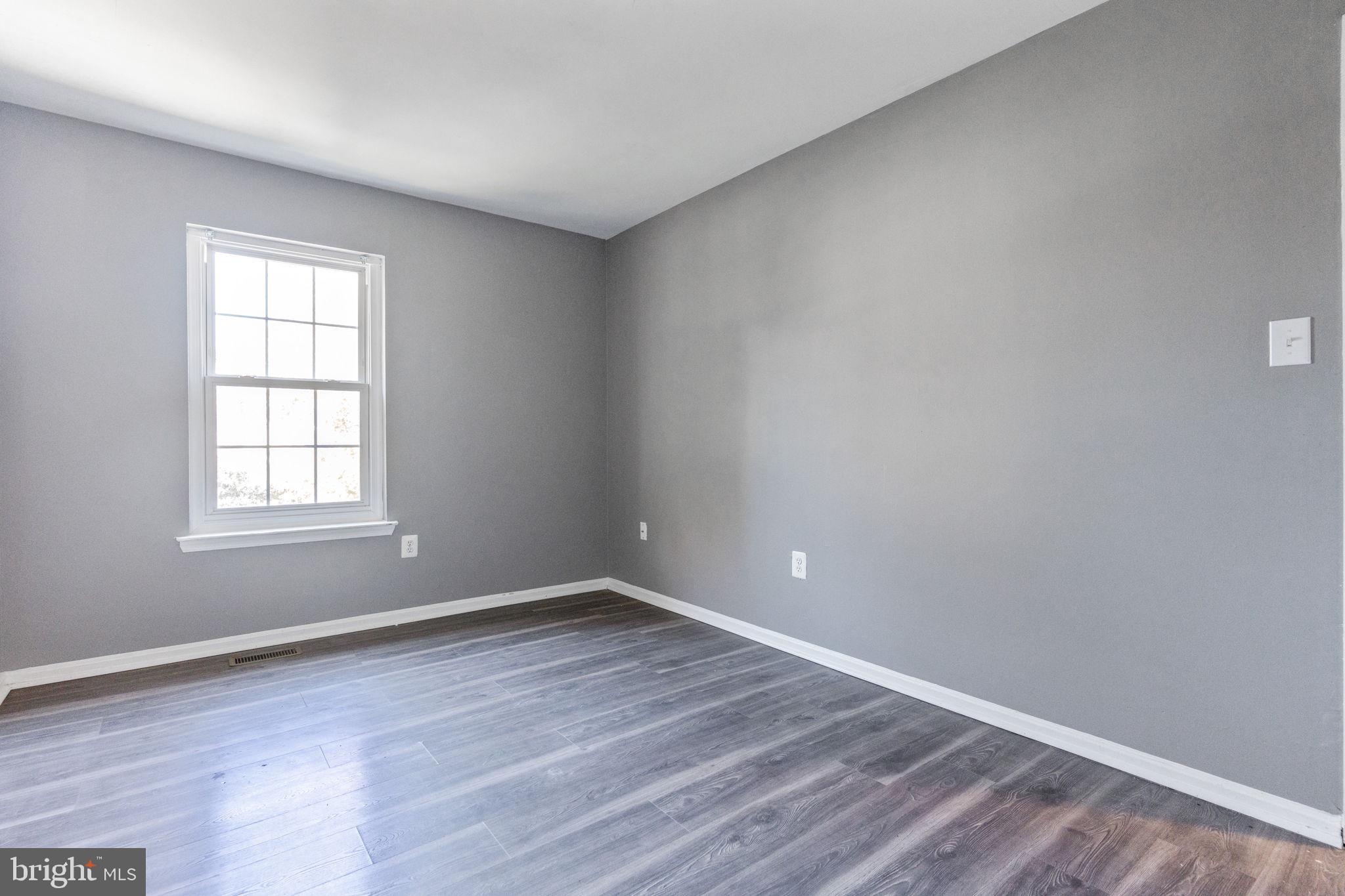 ST CHARLES SUB - HAMPSHIRE - Residential Lease