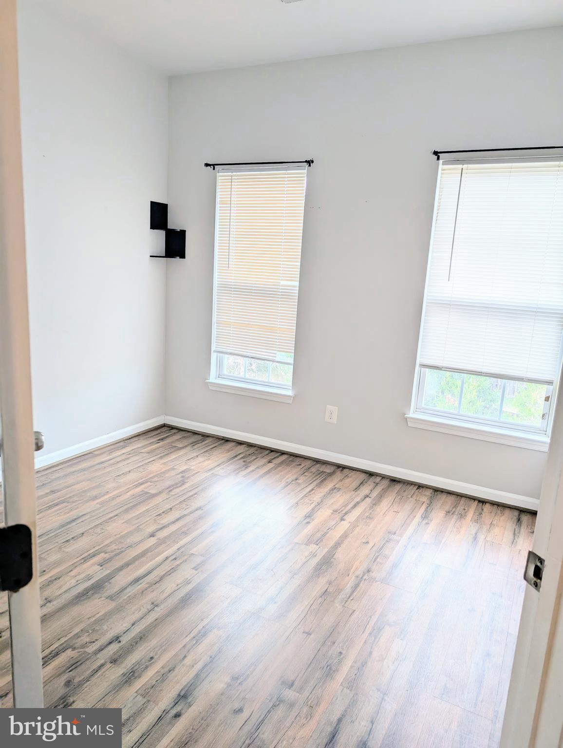 WOODSTREAM - Residential Lease