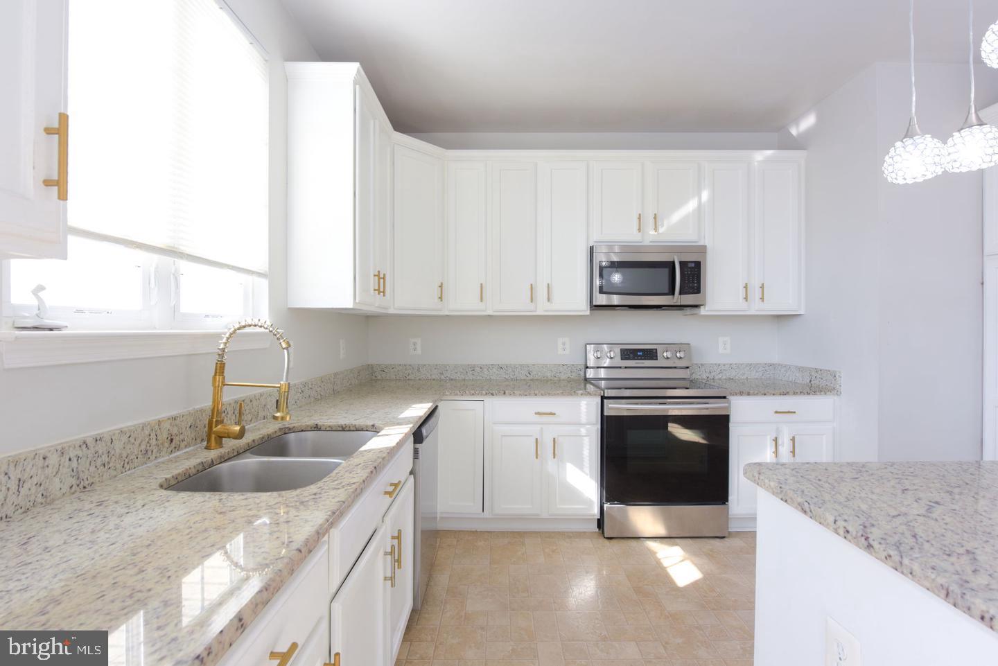 WOODSTREAM - Residential Lease