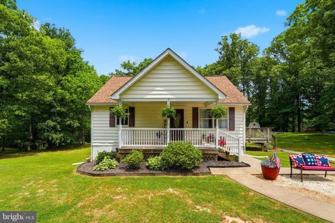 Homes For Sale - 6235 Scottsville Road<br/> JEFFERSONTON, VA 22724