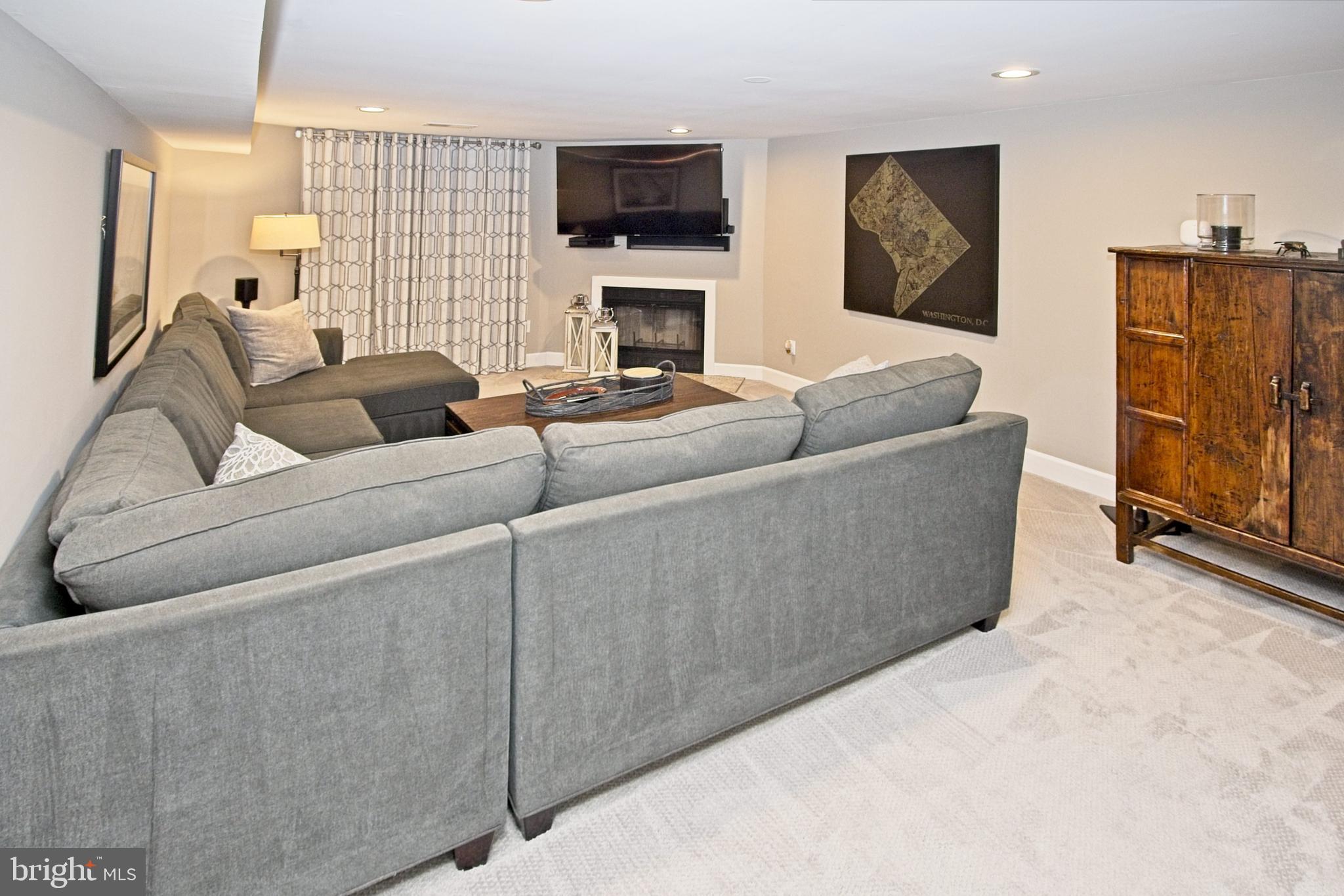 RESTON - Residential