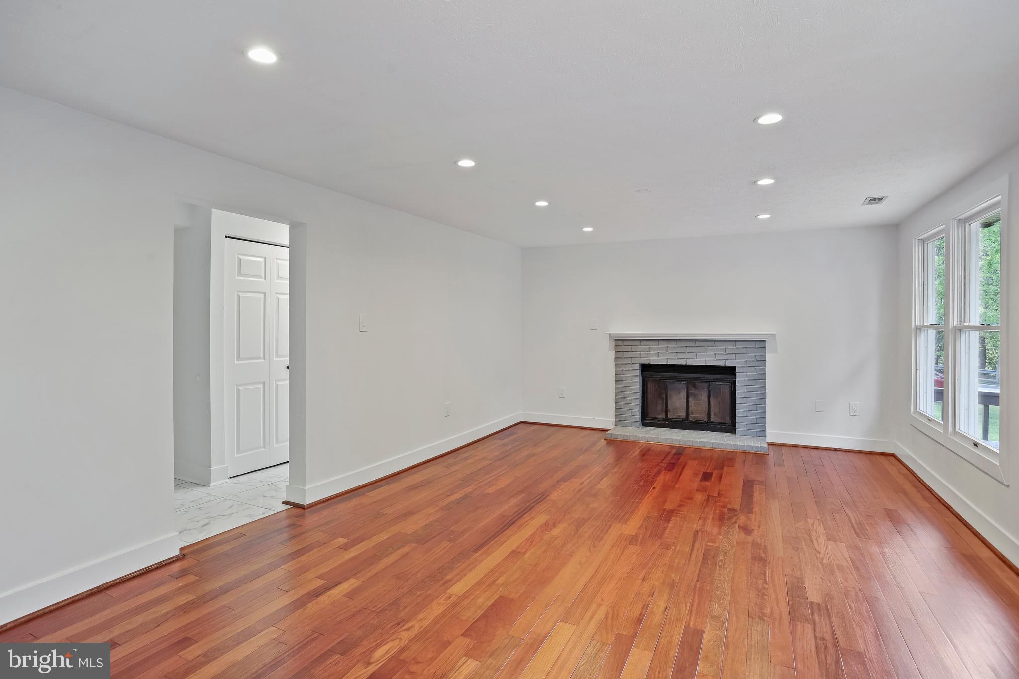 TANGLEWOOD - Residential