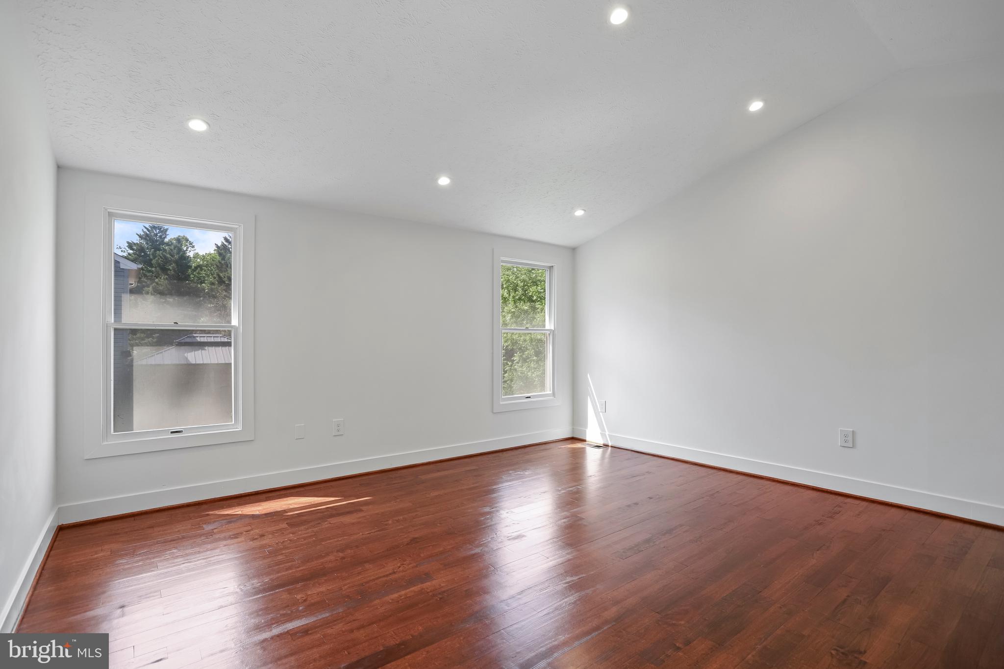 TANGLEWOOD - Residential