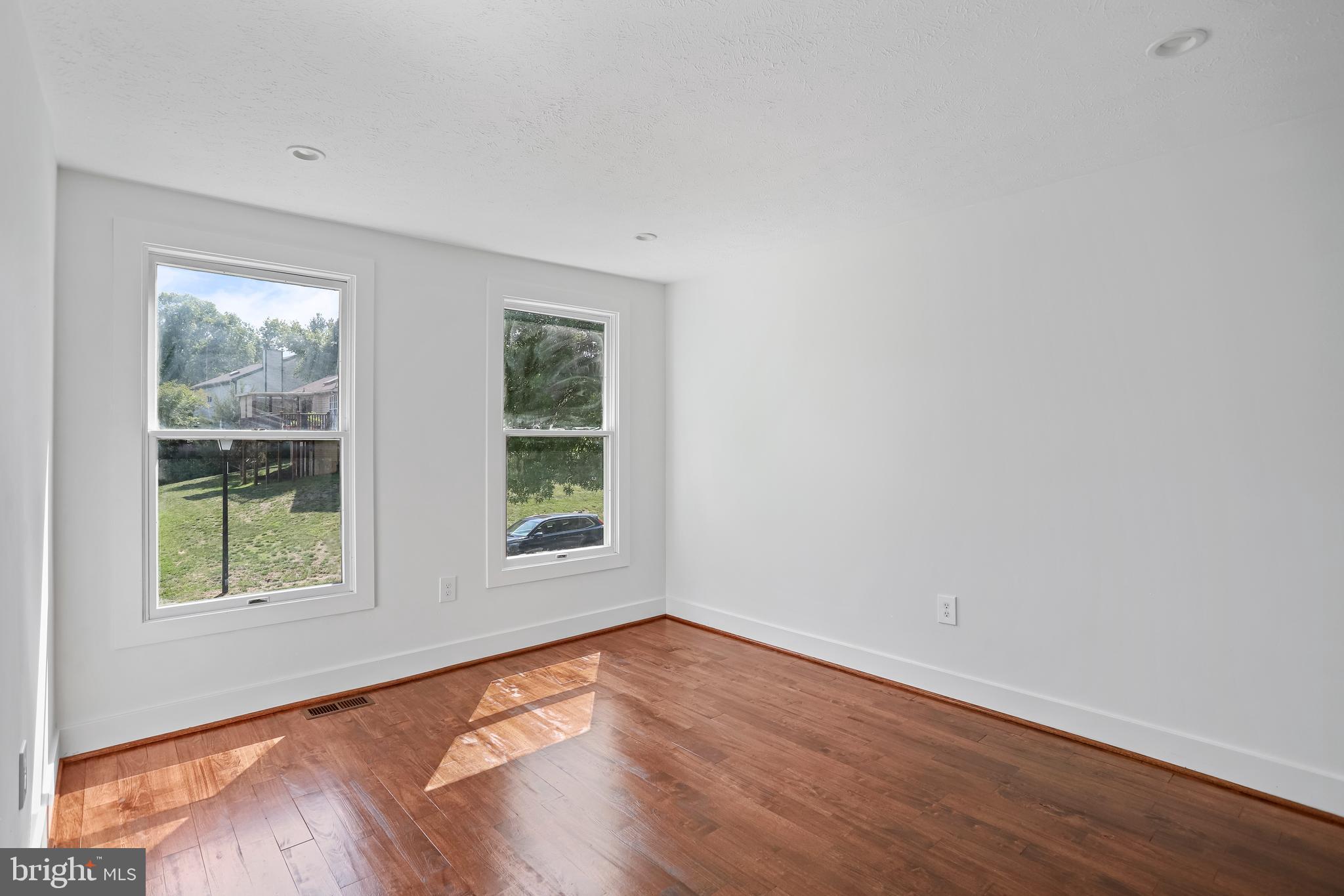 TANGLEWOOD - Residential