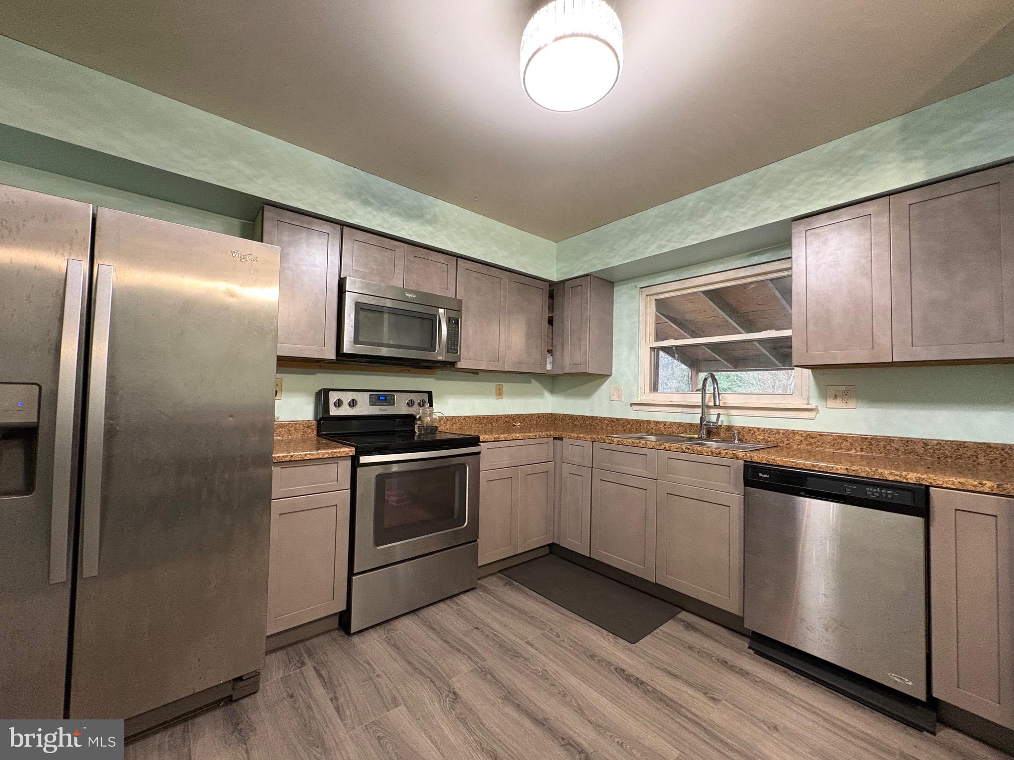 WHITE OAK VILLAGE - Residential Lease