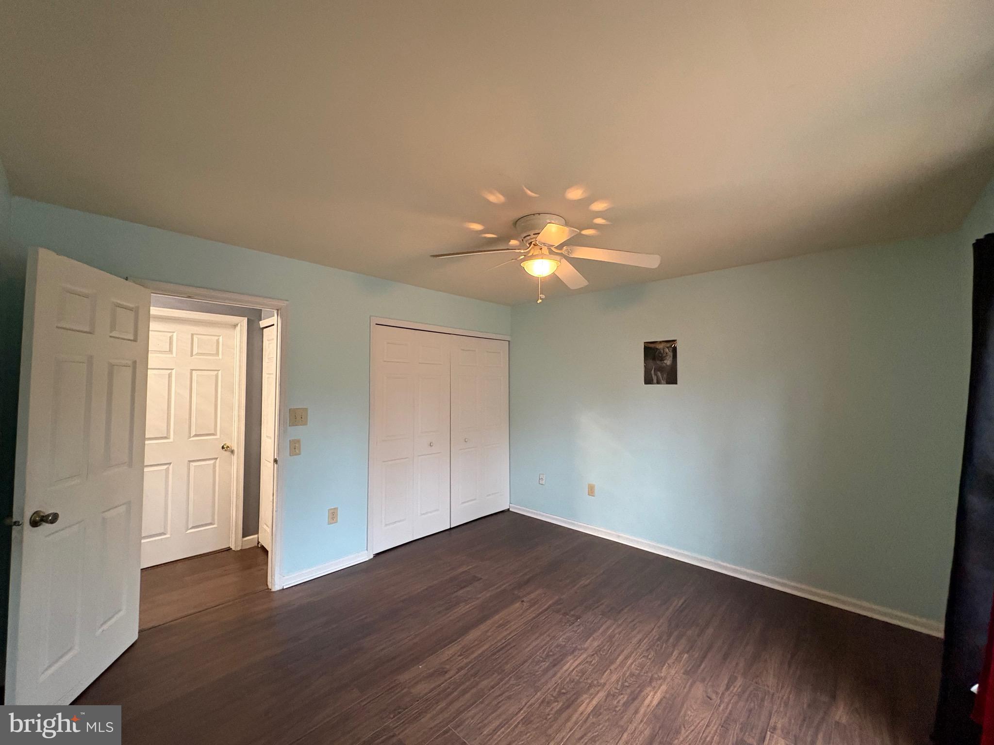 2000 ENGLISH OAK COURT