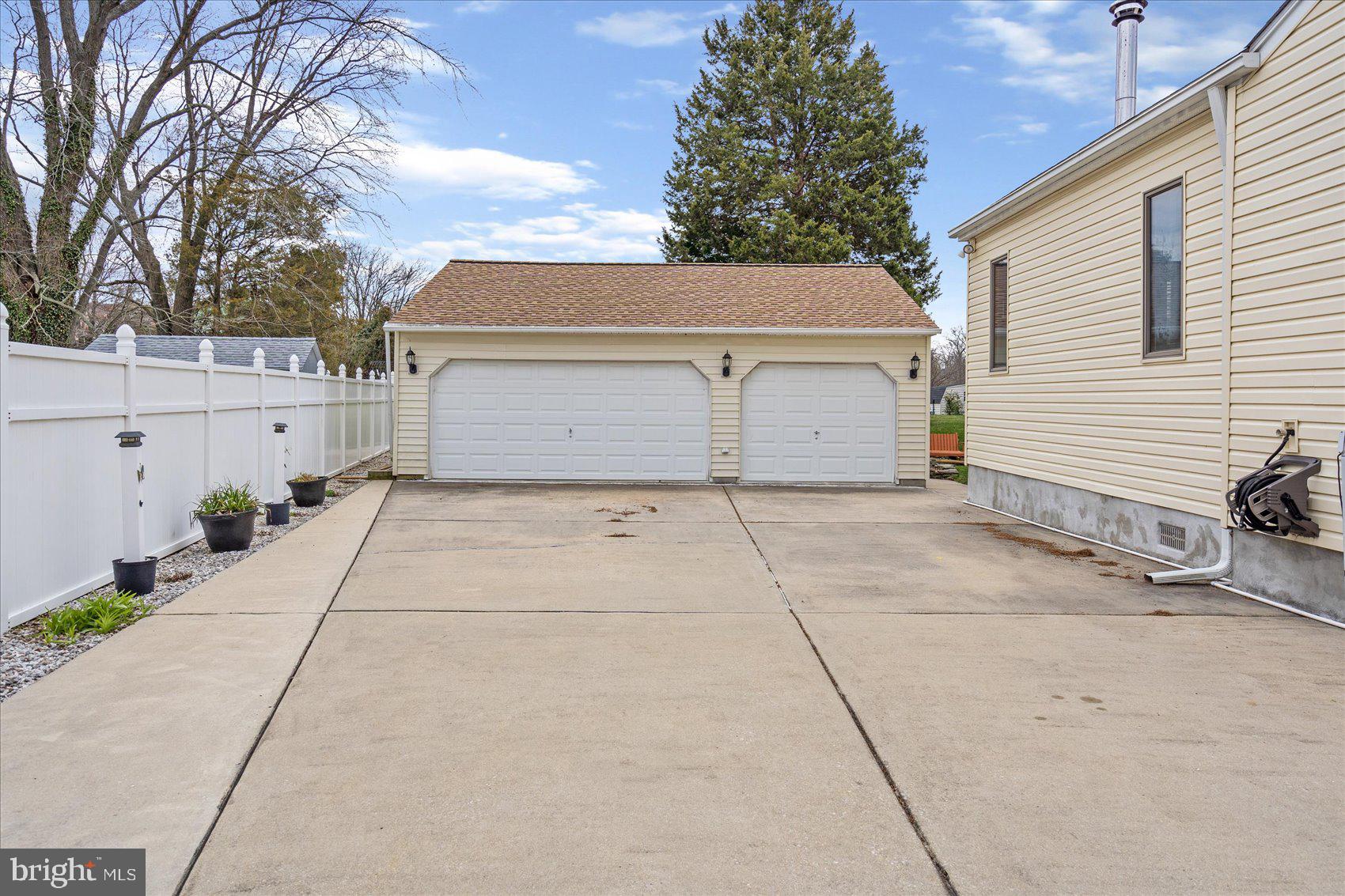 PERRY HALL VILLAGE - Residential