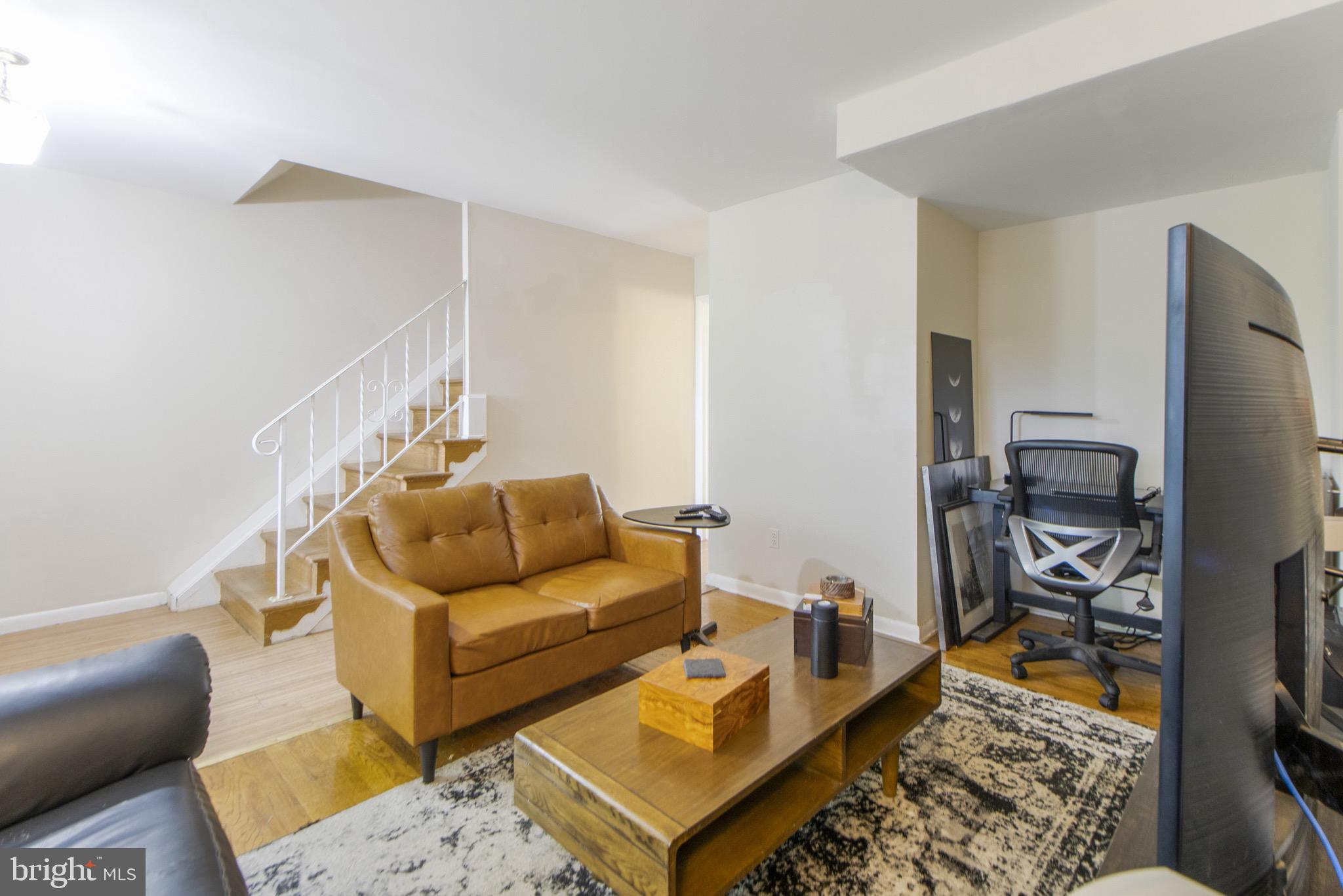 PICKWICK VILLAGE - Residential