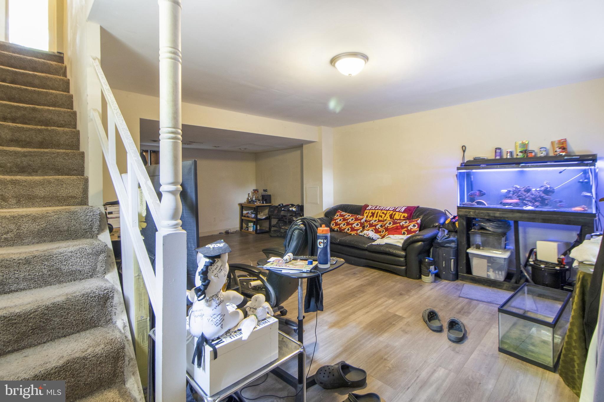 PICKWICK VILLAGE - Residential