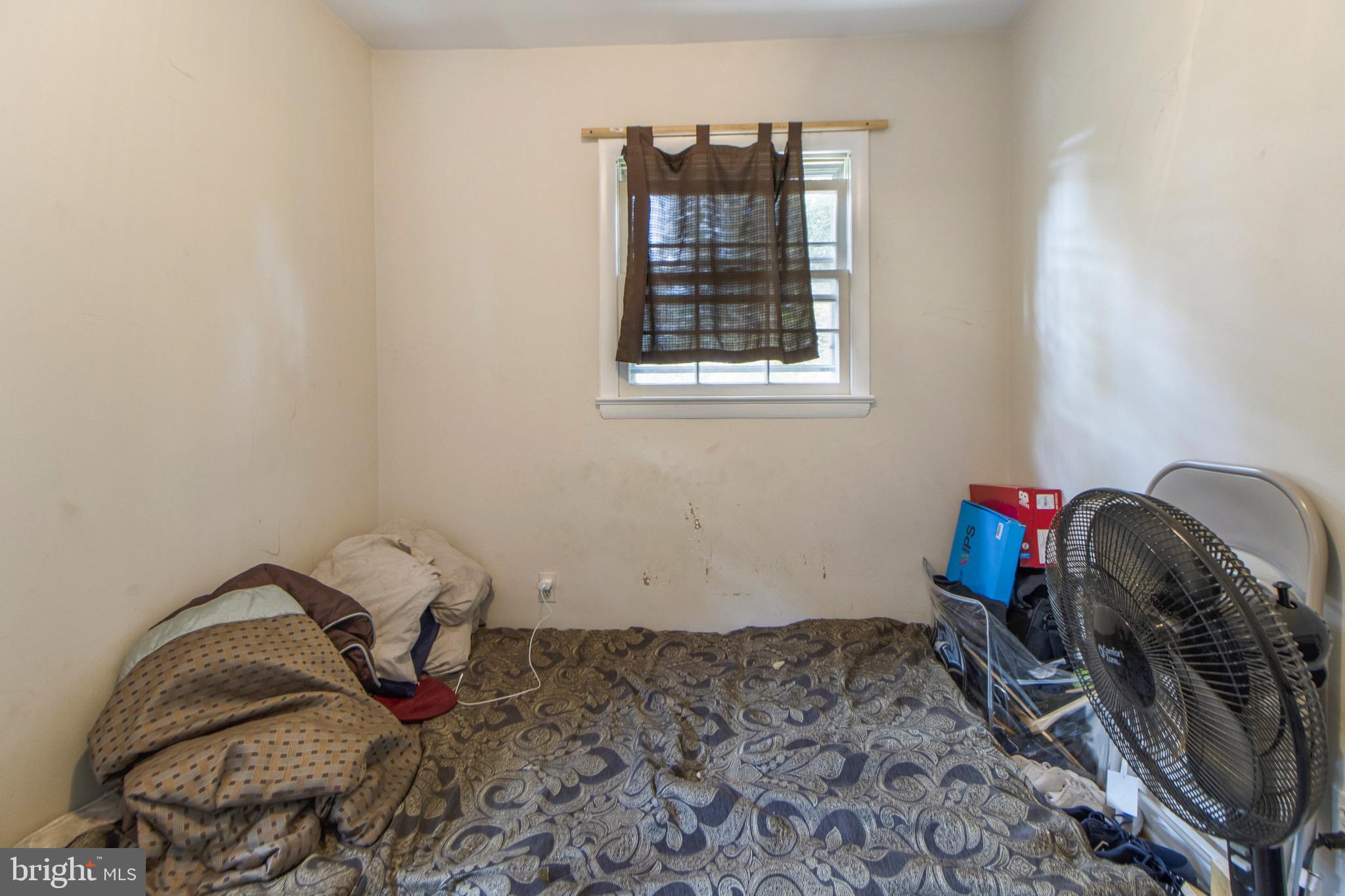 PICKWICK VILLAGE - Residential