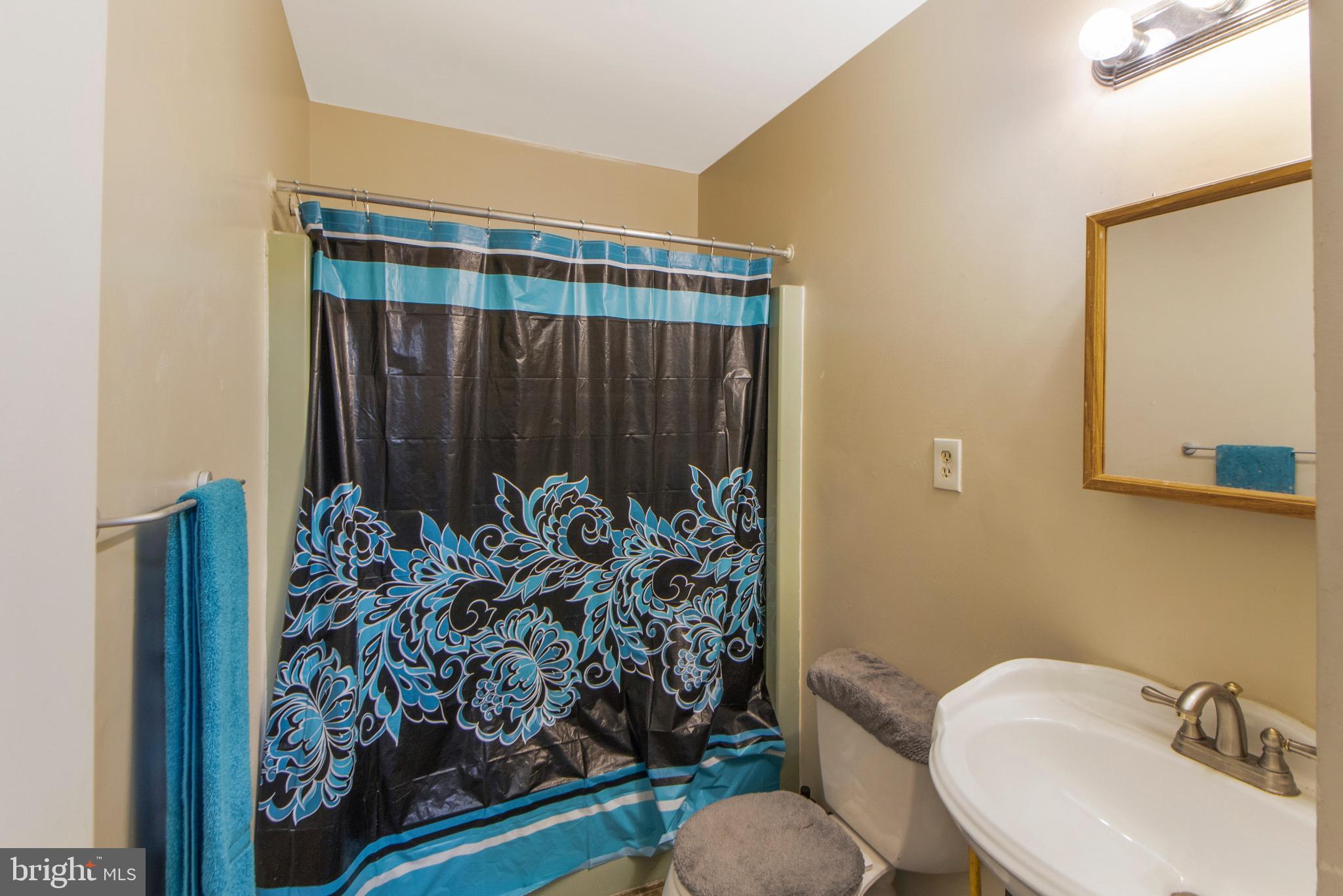 PICKWICK VILLAGE - Residential