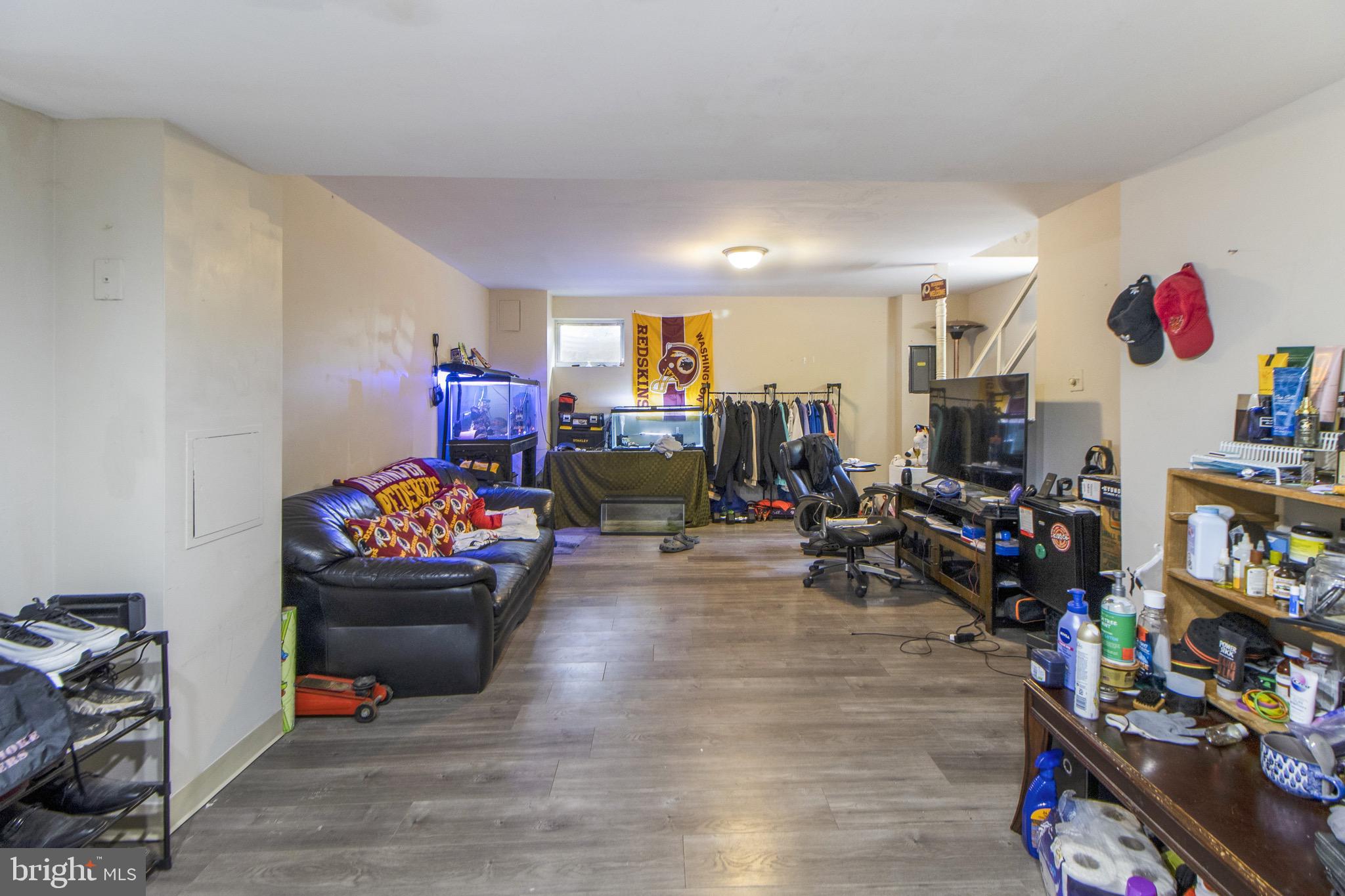 PICKWICK VILLAGE - Residential