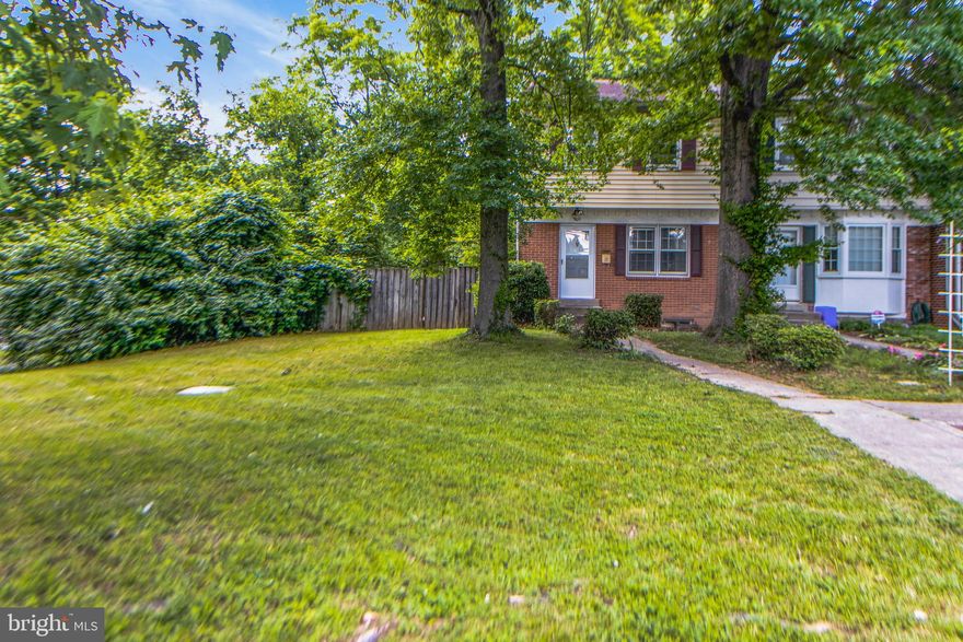 JUST REDUCED - $10k Large End Unit Townhome located in Silver Spring MD - convenient to the 495-Beltway and close to Silver Spring and Forest Glen Metro Stations and future Purple Line. Quiet Cul-de-sac right off University Blvd with extra large rear yard and large front yard too! Nice Kitchen with updated appliances and great lower level basement for entertaining, gamers and/or Studio Apt. w/ Bathroom.  Freshly painted and new carpet. 
Private parking for 2 Cars!