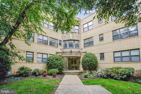 212 OAKWOOD STREET SE 211 WASHINGTON DC 20032
