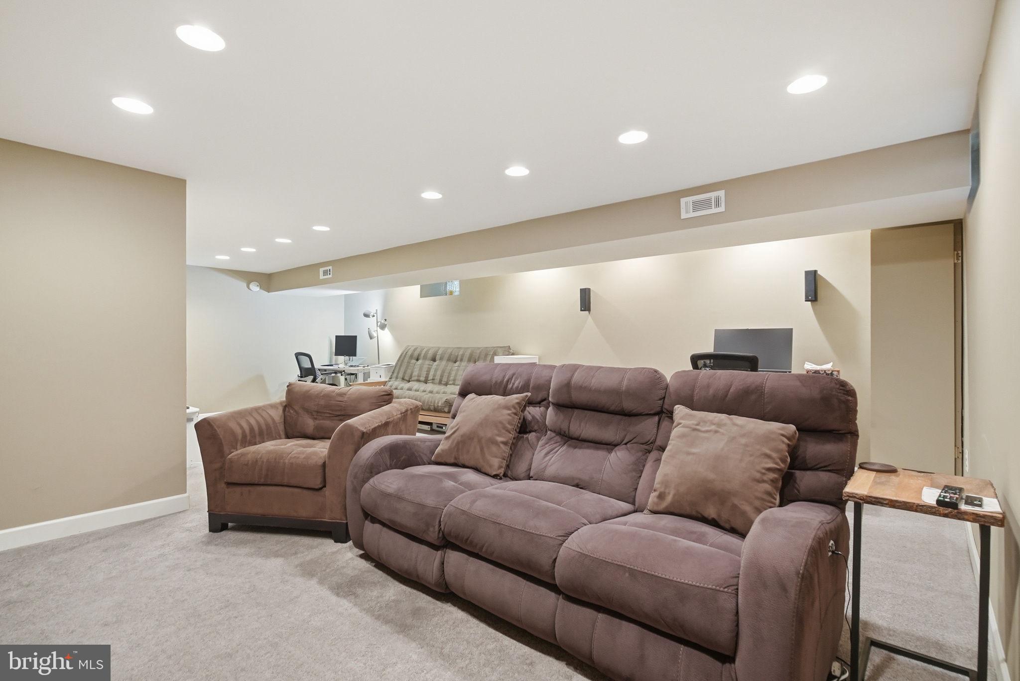 HERITAGE MANOR - Residential