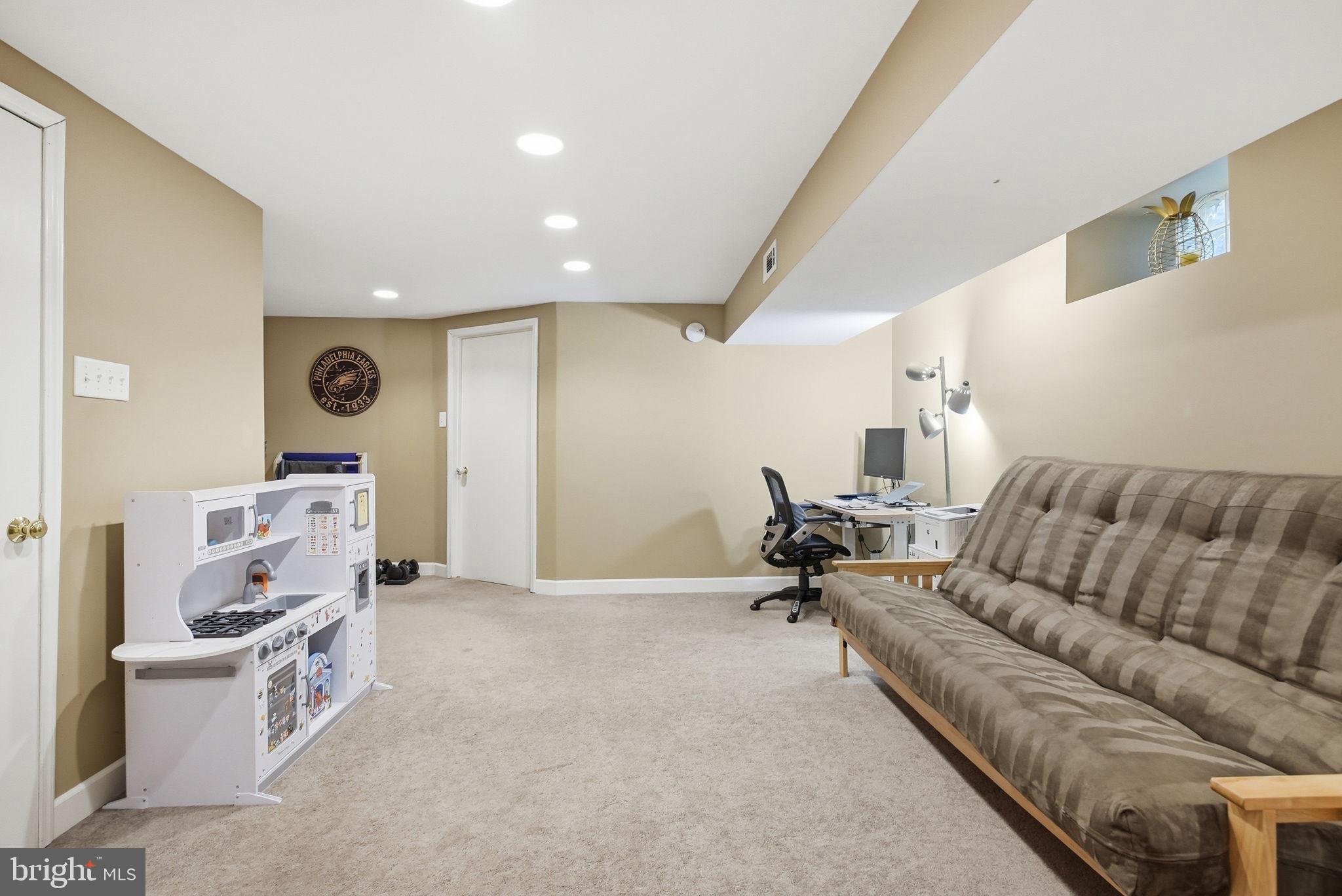 HERITAGE MANOR - Residential