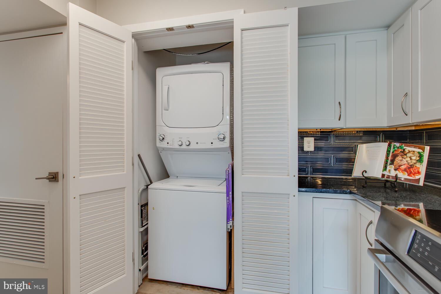 ENCORE OF MCLEAN - Residential