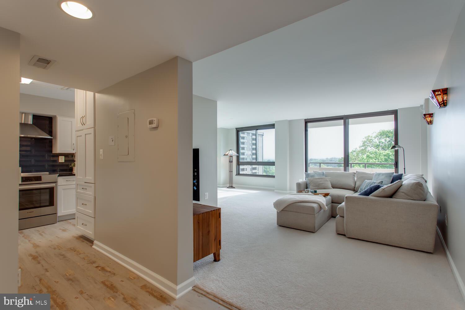 ENCORE OF MCLEAN - Residential