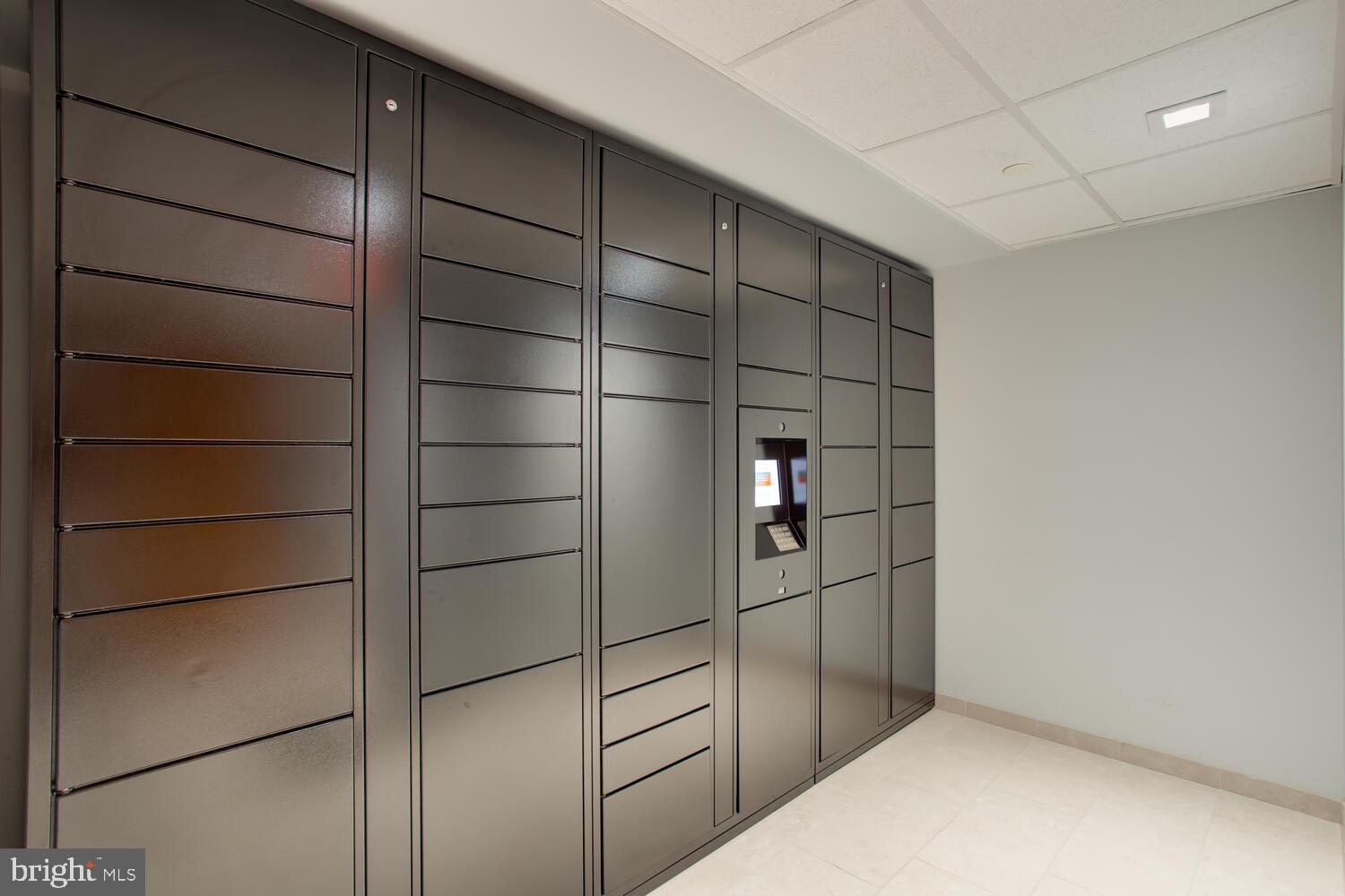 ENCORE OF MCLEAN - Residential