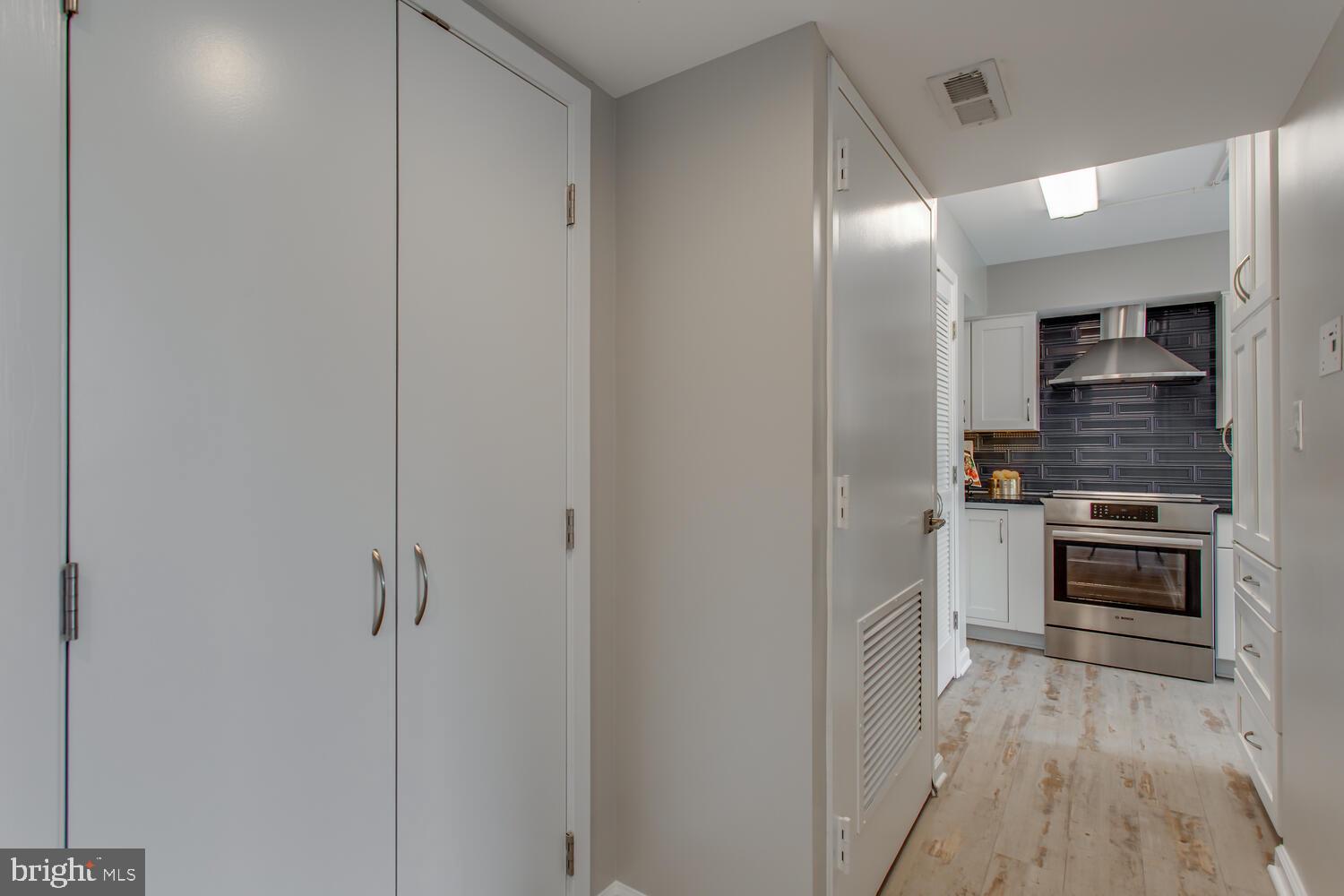 ENCORE OF MCLEAN - Residential