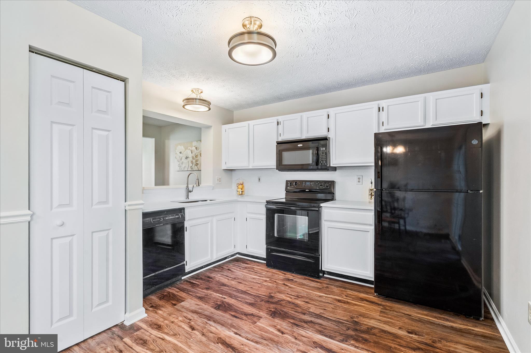 5066 MERGANSER COURT