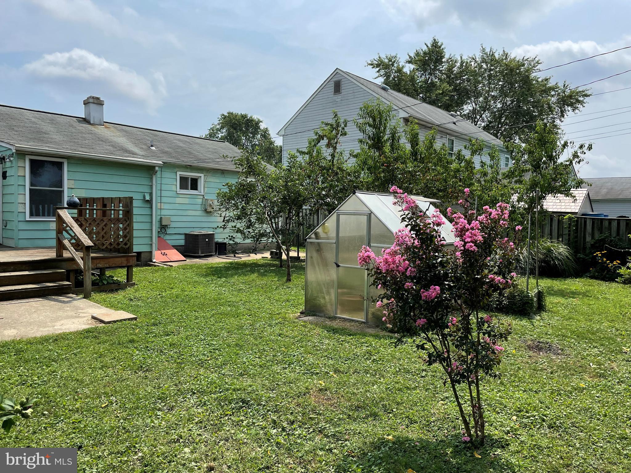 ELMWOOD - Residential