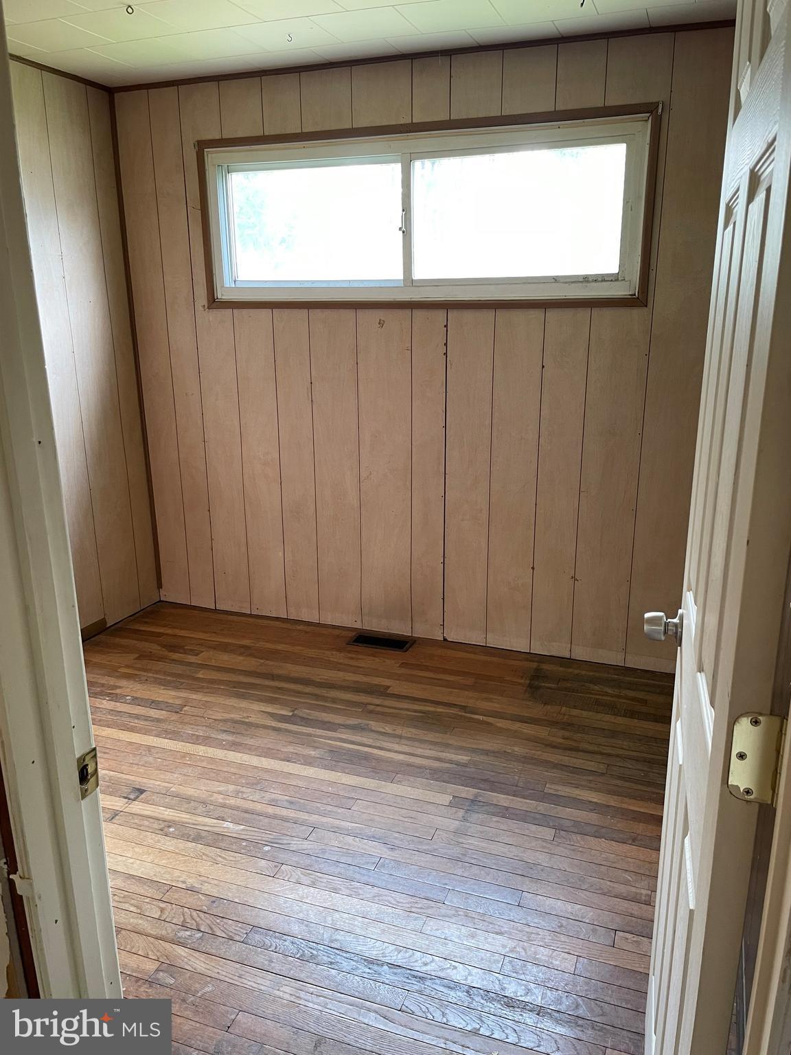 ELMWOOD - Residential