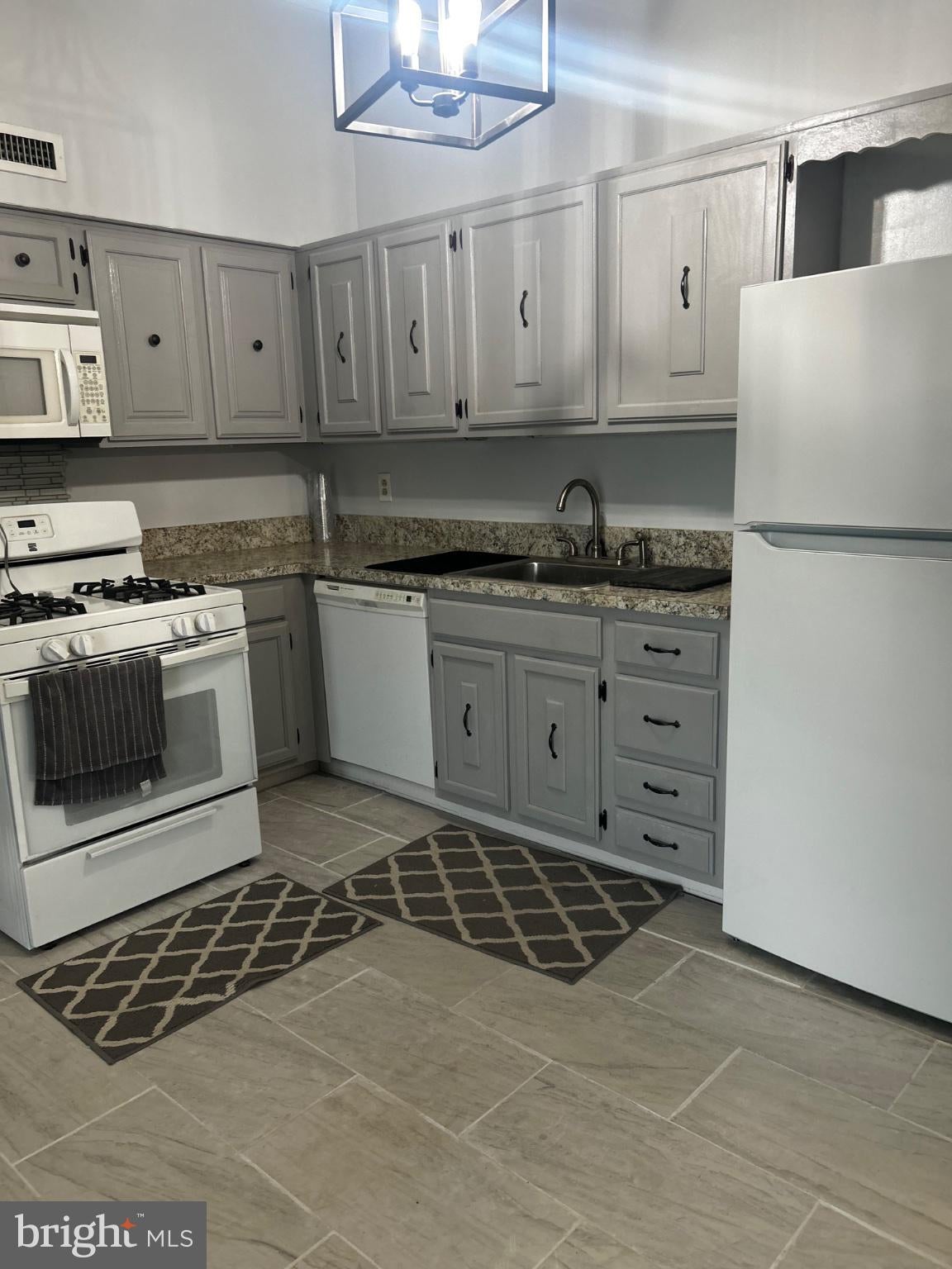 68202 DELAIRE LANDING ROAD 202