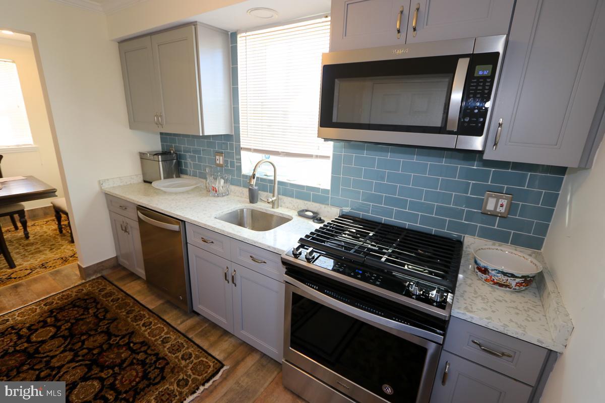 PHILADELPHIA (NORTHEAST) - Residential