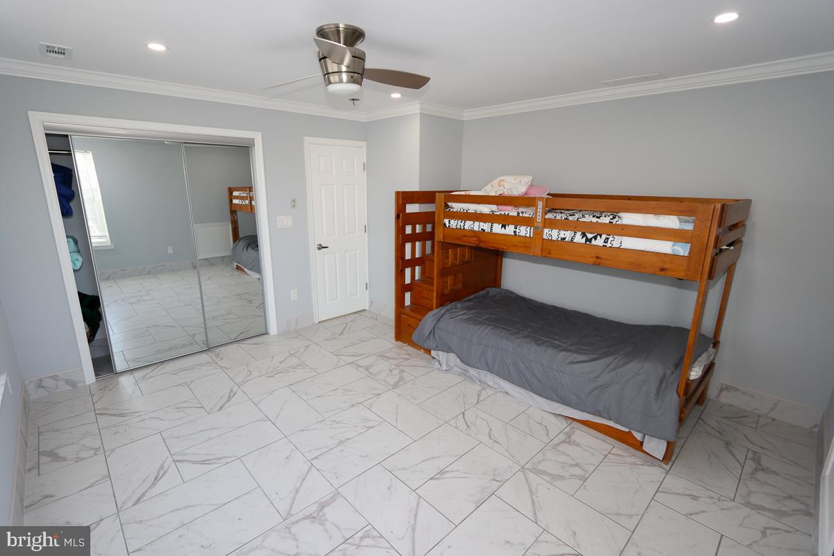 PHILADELPHIA (NORTHEAST) - Residential