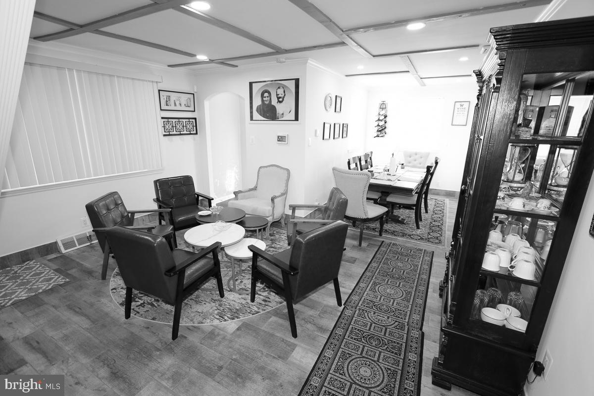 PHILADELPHIA (NORTHEAST) - Residential