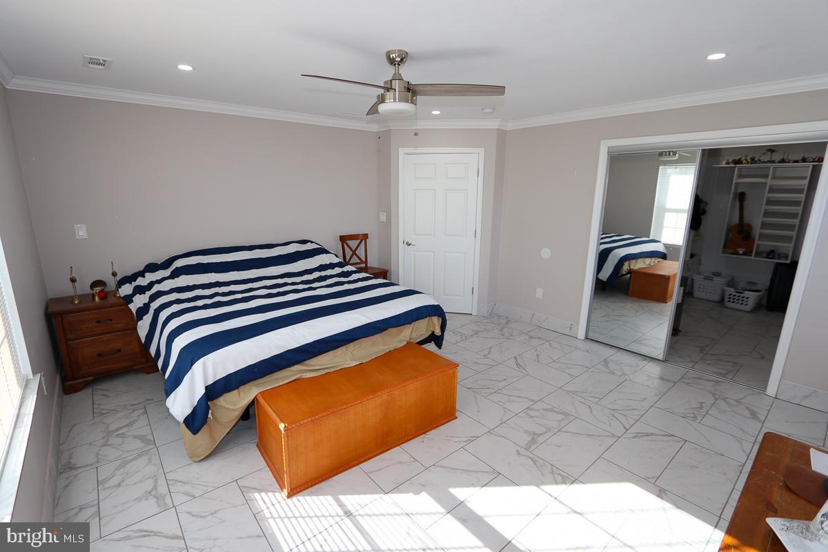 PHILADELPHIA (NORTHEAST) - Residential