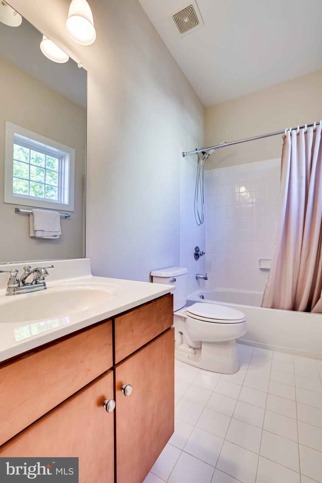 BRAMBLETON LANDBAY 2 - Residential Lease