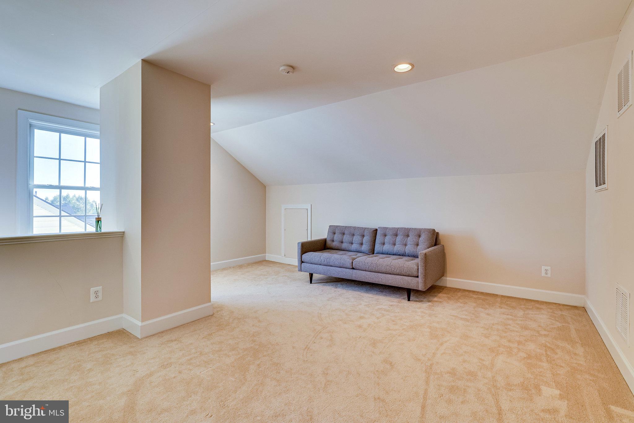 BRAMBLETON LANDBAY 2 - Residential Lease