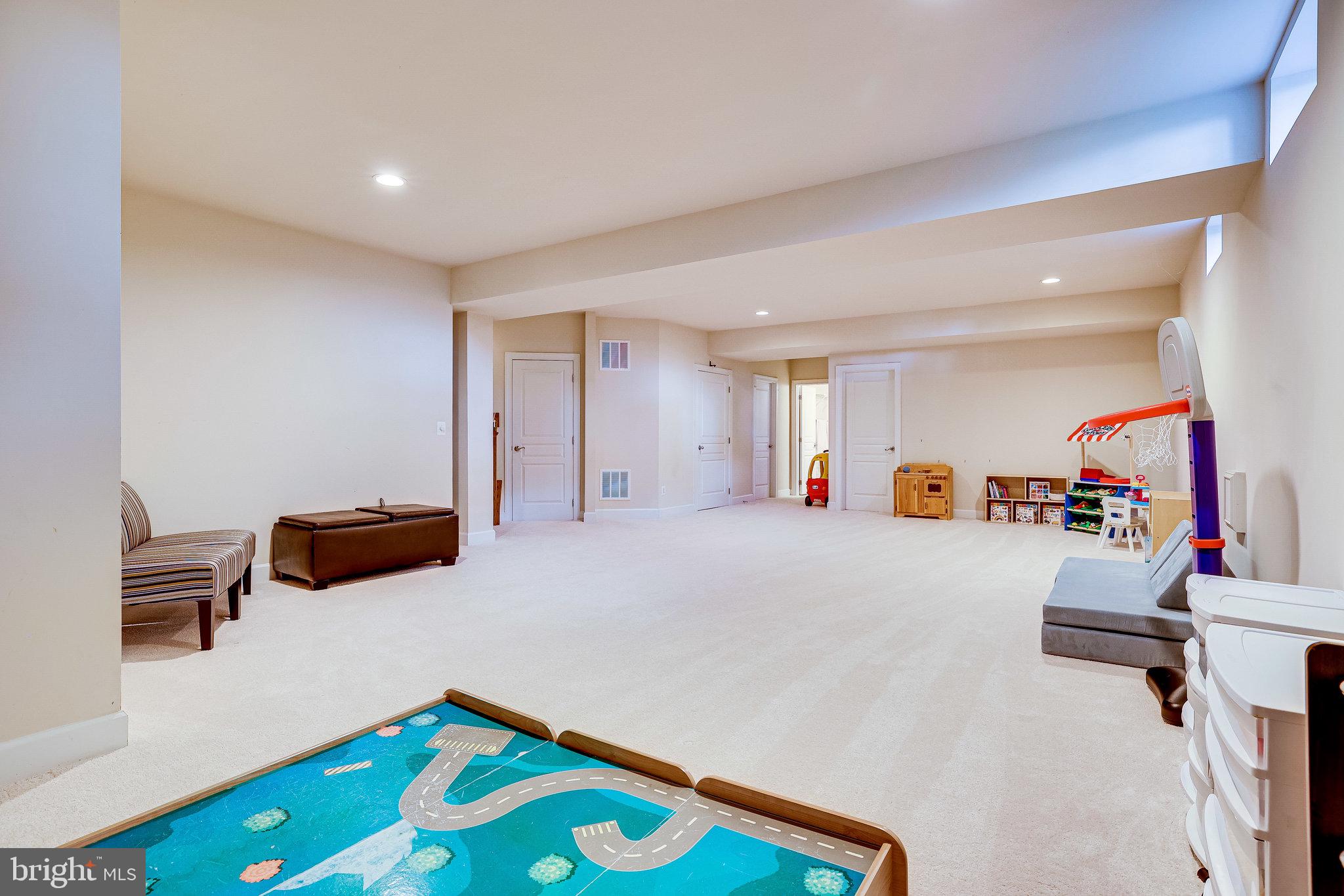 BRAMBLETON LANDBAY 2 - Residential Lease