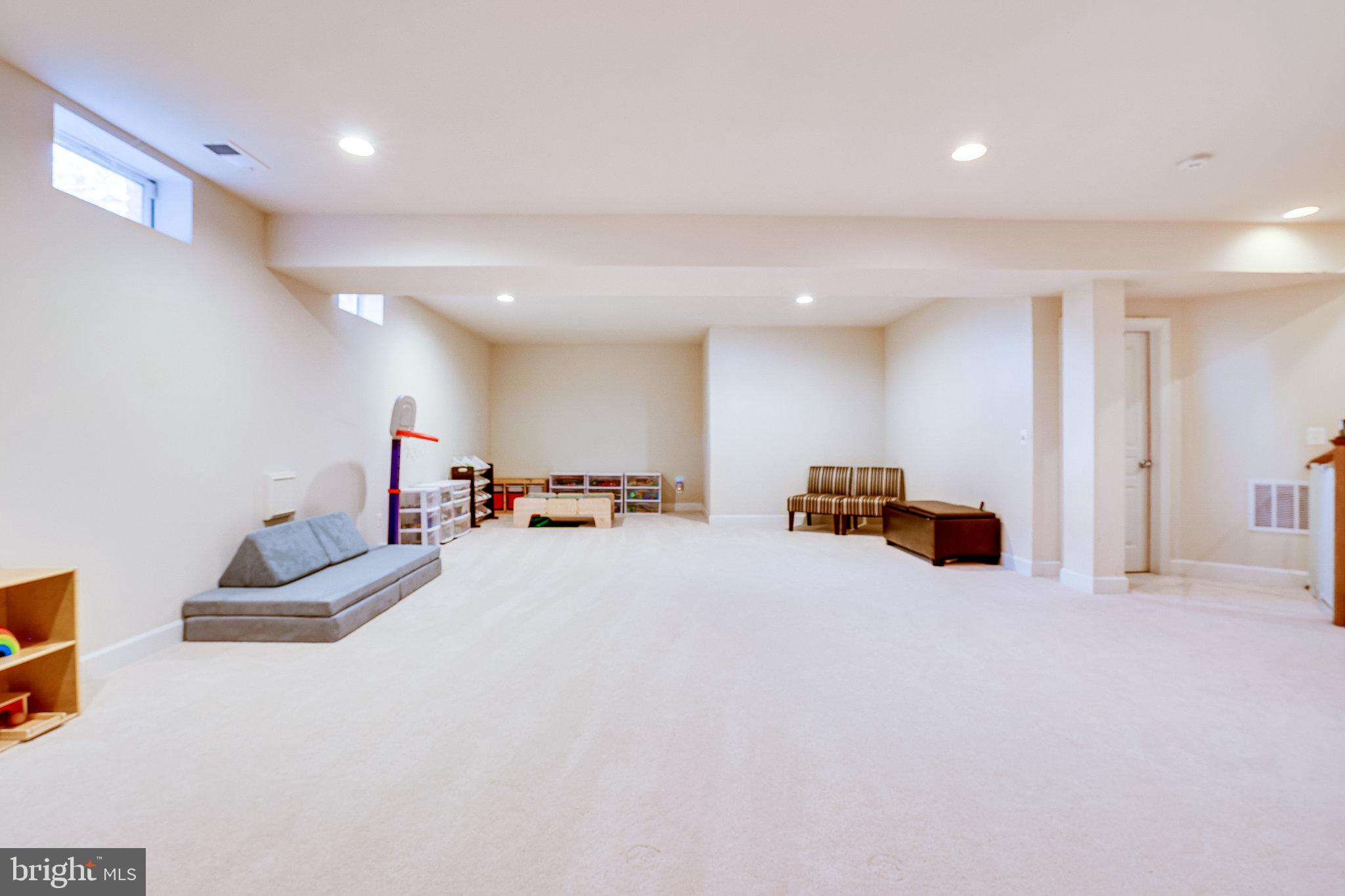 BRAMBLETON LANDBAY 2 - Residential Lease