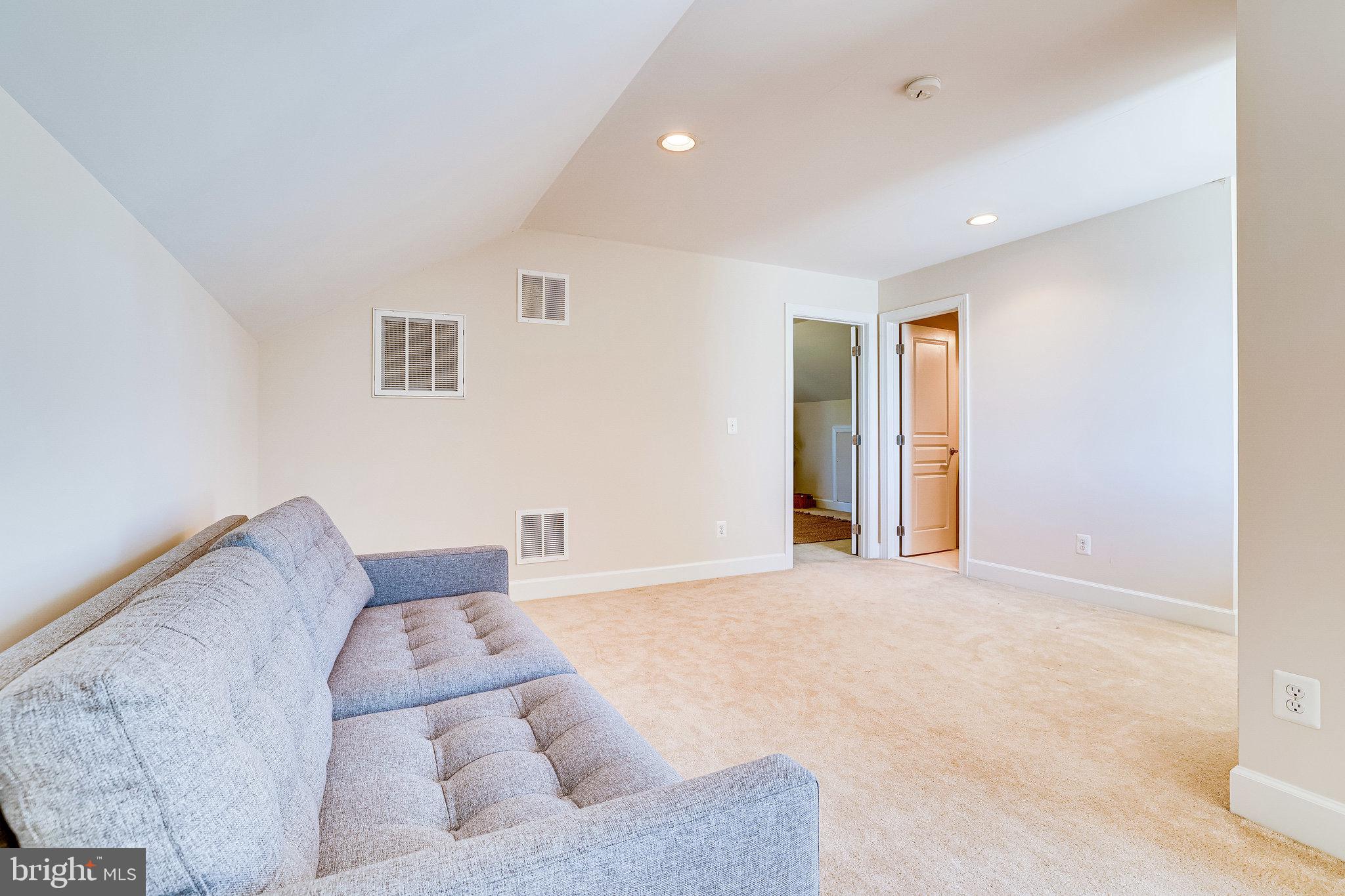 BRAMBLETON LANDBAY 2 - Residential Lease