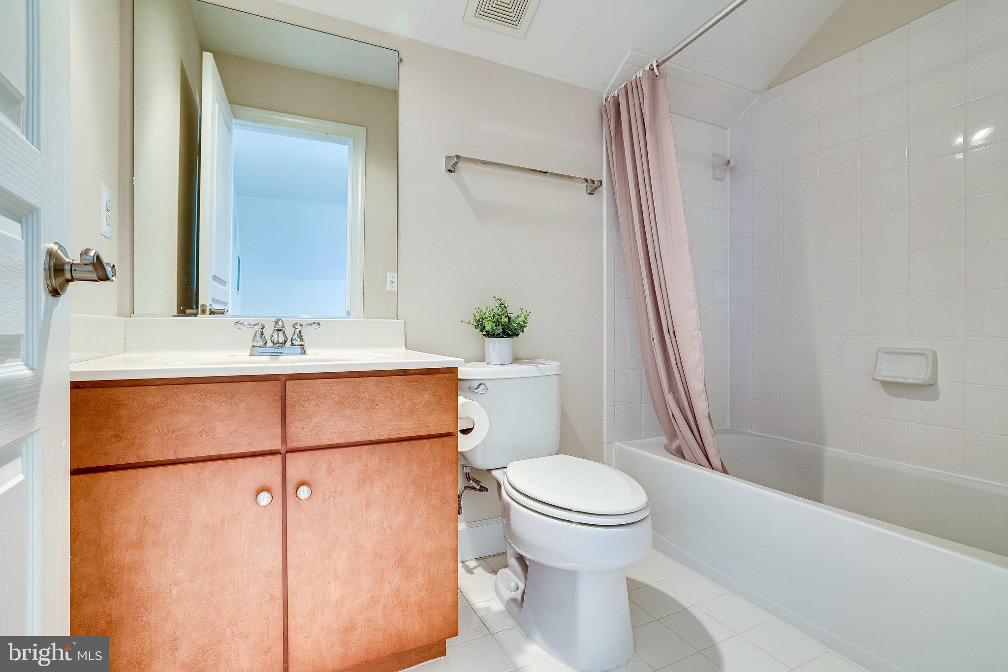 BRAMBLETON LANDBAY 2 - Residential Lease