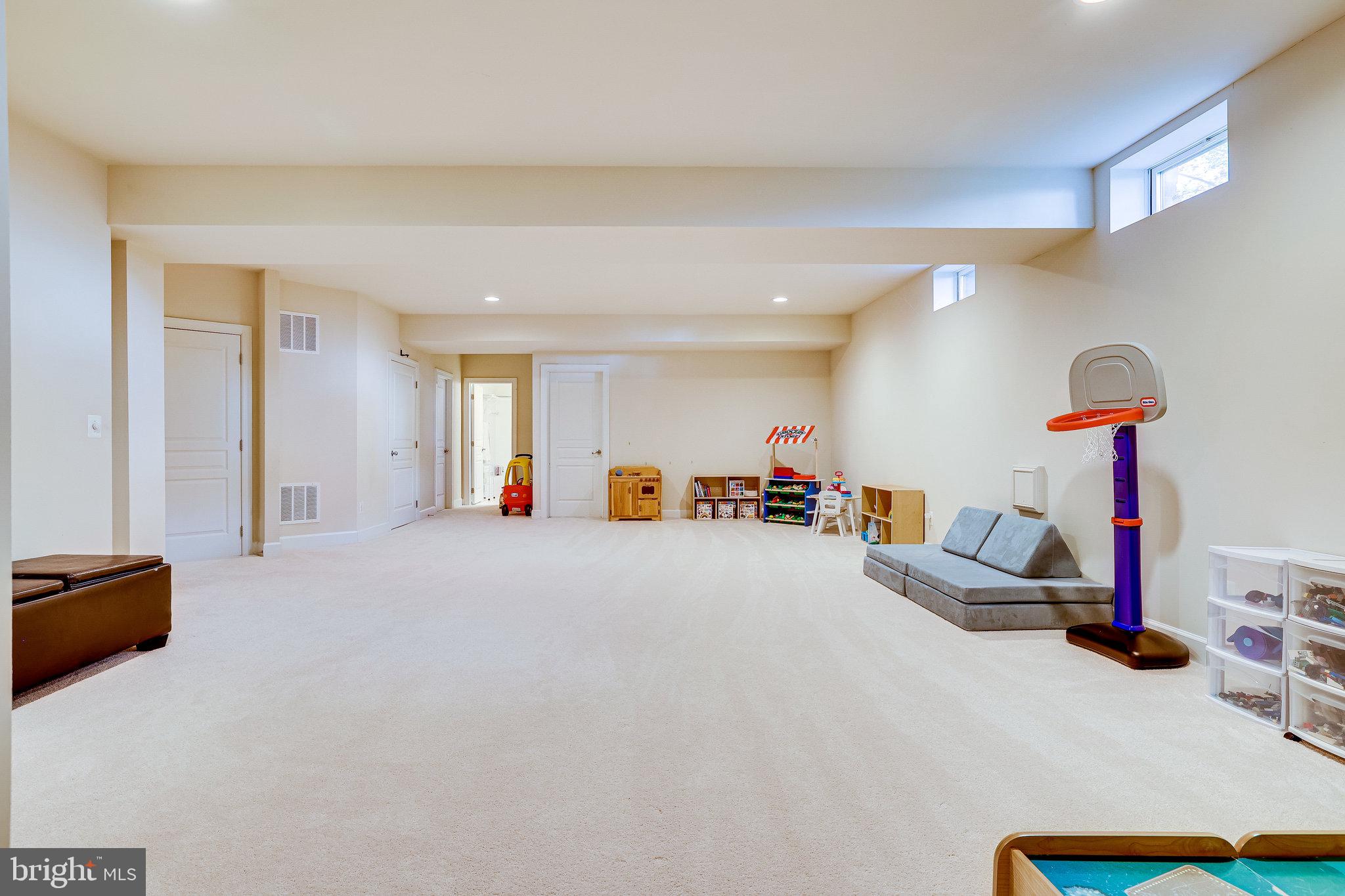 BRAMBLETON LANDBAY 2 - Residential Lease