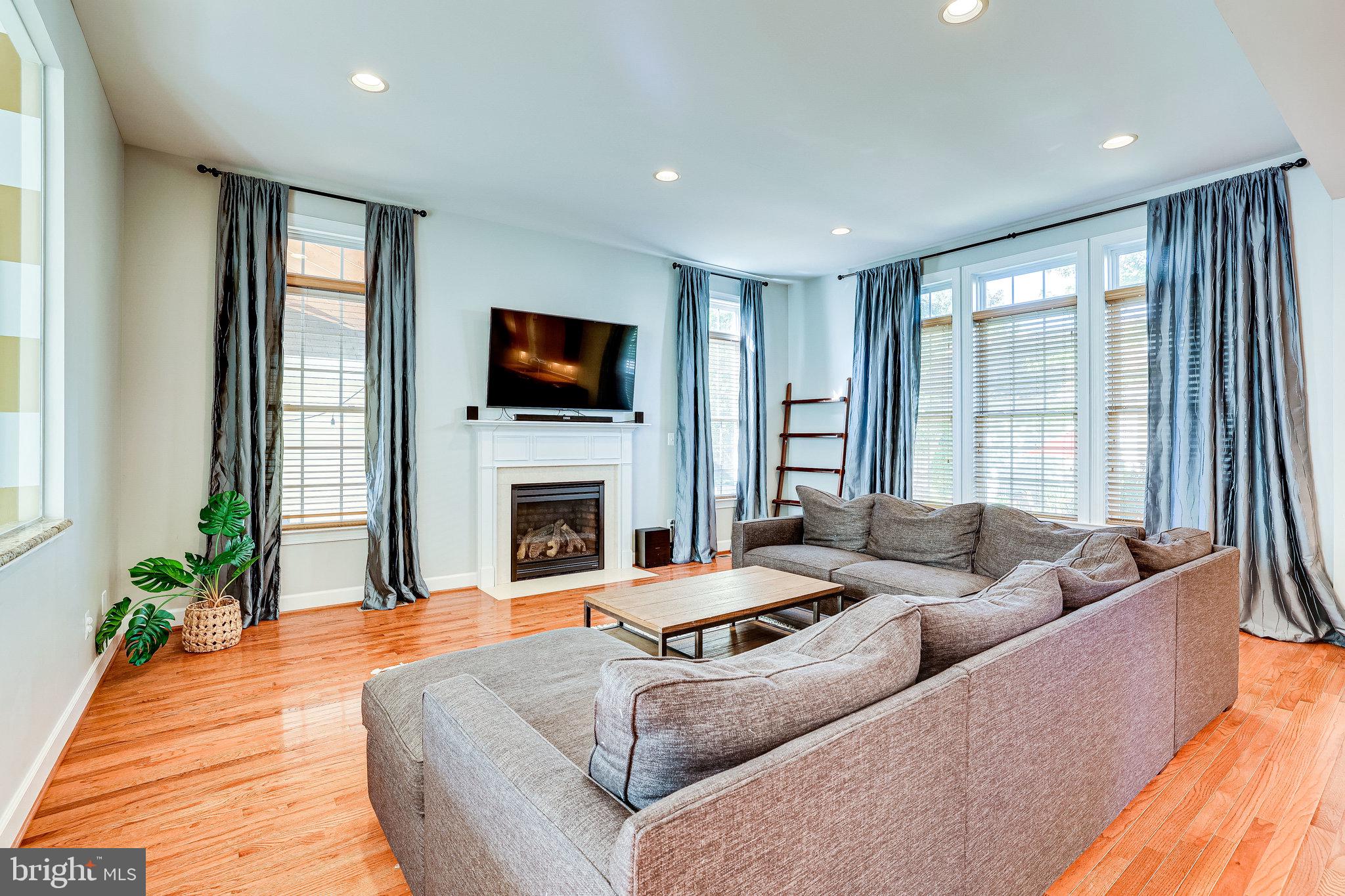 BRAMBLETON LANDBAY 2 - Residential Lease