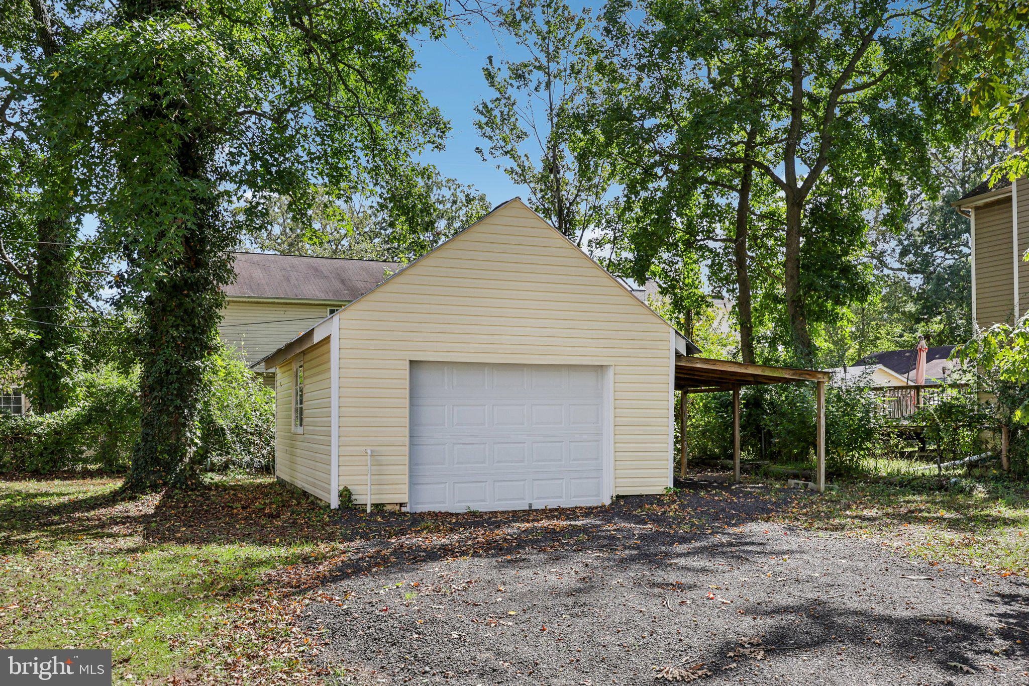 IDLEWILDE ON THE BAY - Residential